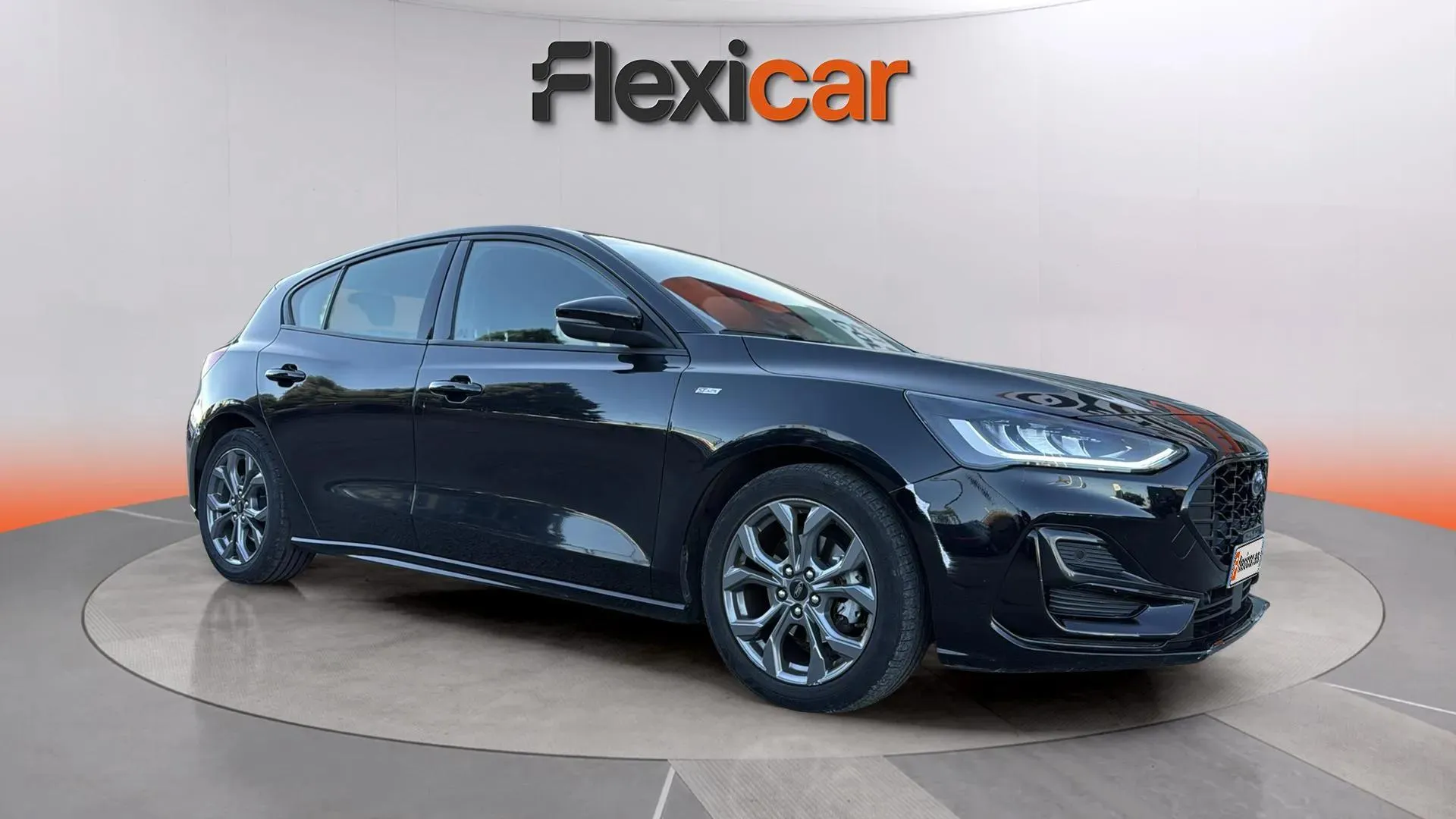 Ford Focus 1.0 EcoBoost MHEV ST-Line - foto 1