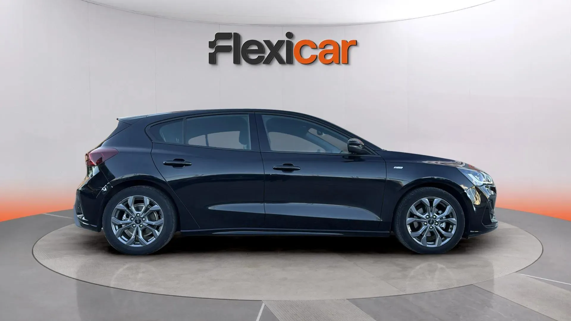 Ford Focus 1.0 EcoBoost MHEV ST-Line - foto 8