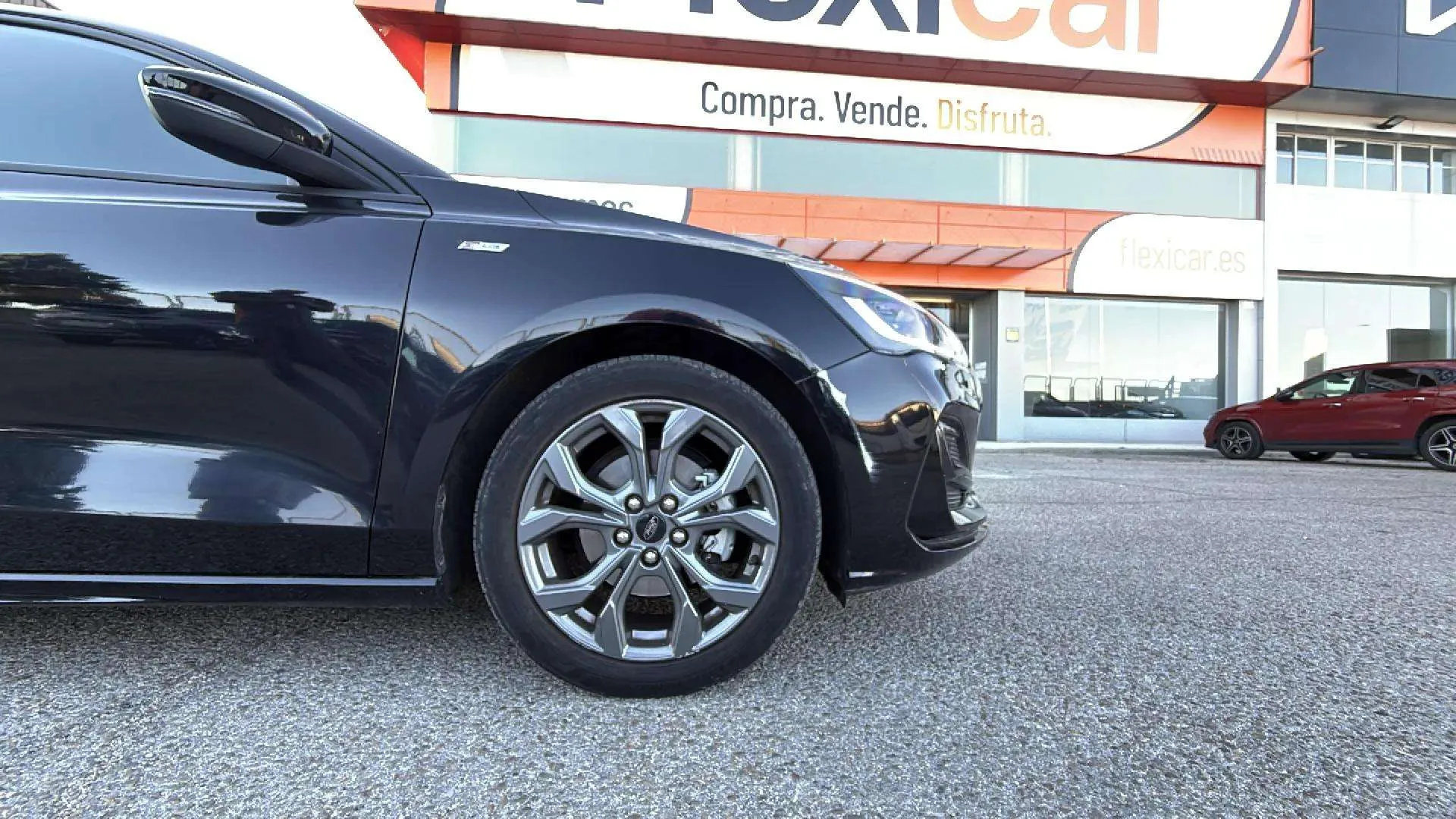 Ford Focus 1.0 EcoBoost MHEV ST-Line - foto 9