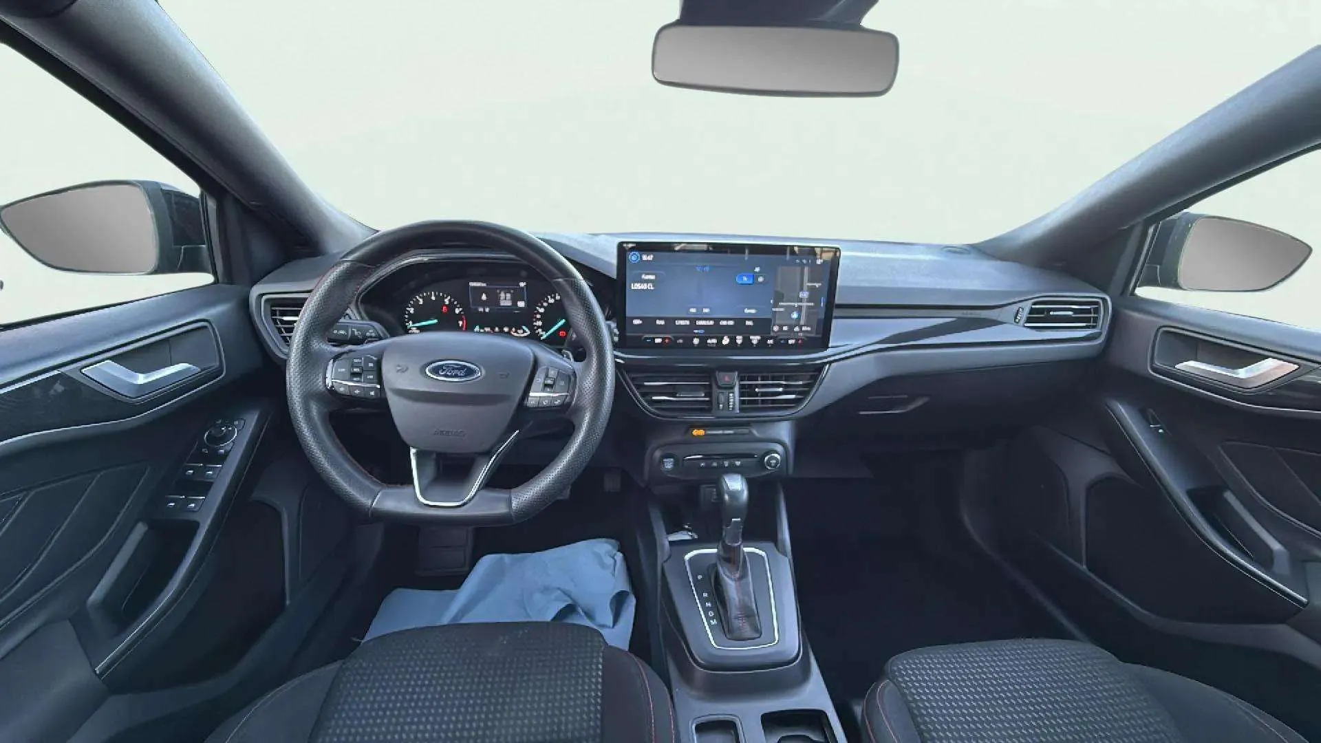 Ford Focus 1.0 EcoBoost MHEV ST-Line - foto 12