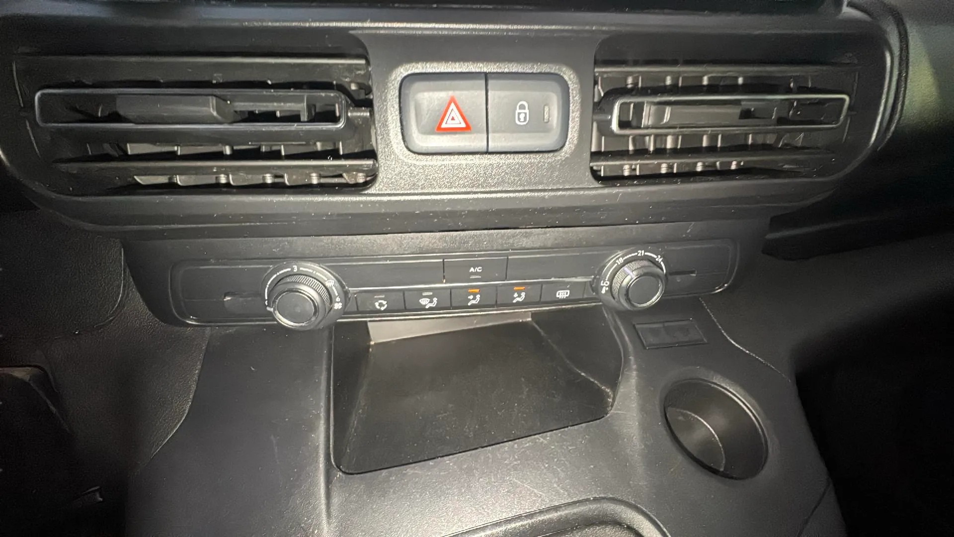 Peugeot Rifter Active Pack Standard BlueHDi - foto 24