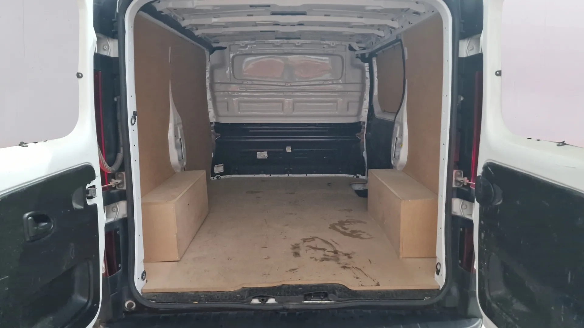 Renault Trafic Furgón L1H1 Blue dCi - foto 6