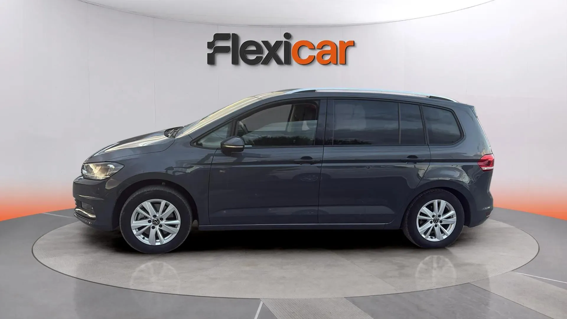 Volkswagen Touran Advance 2.0 TDI - foto 4