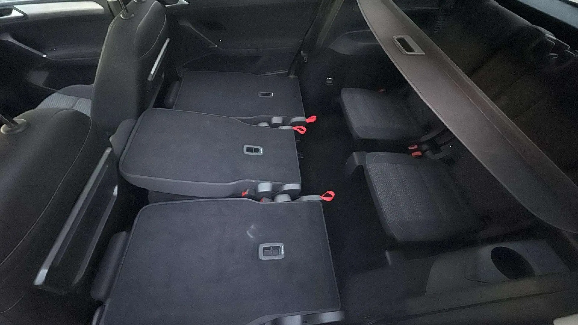 Volkswagen Touran Advance 2.0 TDI - foto 22