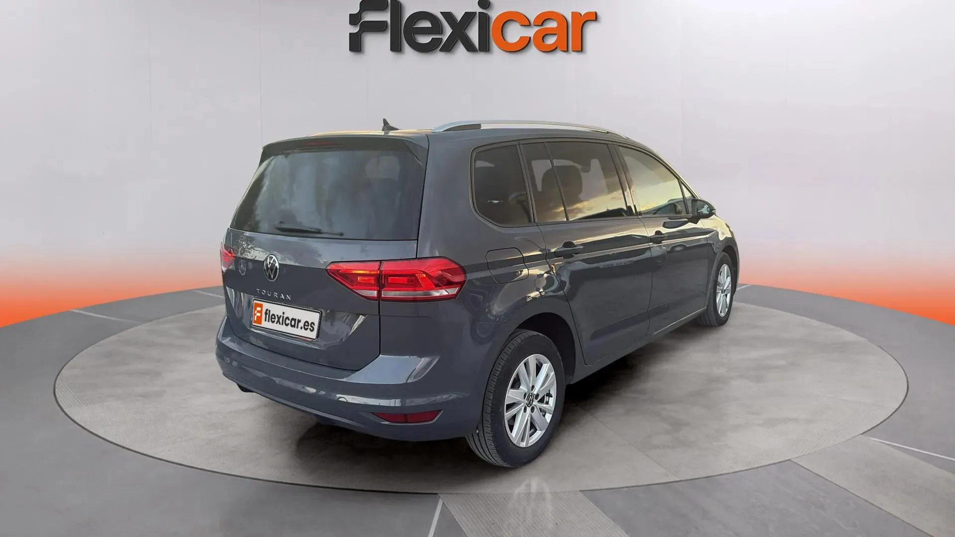 Volkswagen Touran Advance 2.0 TDI - foto 8