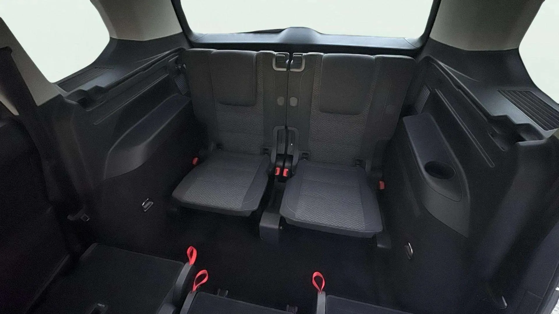 Volkswagen Touran Advance 2.0 TDI - foto 23