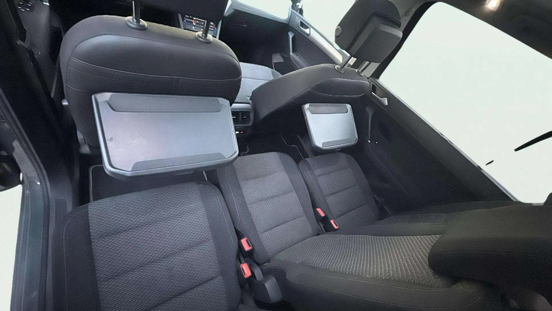 Volkswagen Touran Advance 2.0 TDI - foto 19