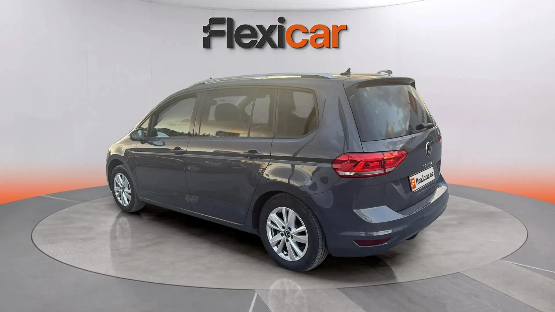 Volkswagen Touran Advance 2.0 TDI - foto 5