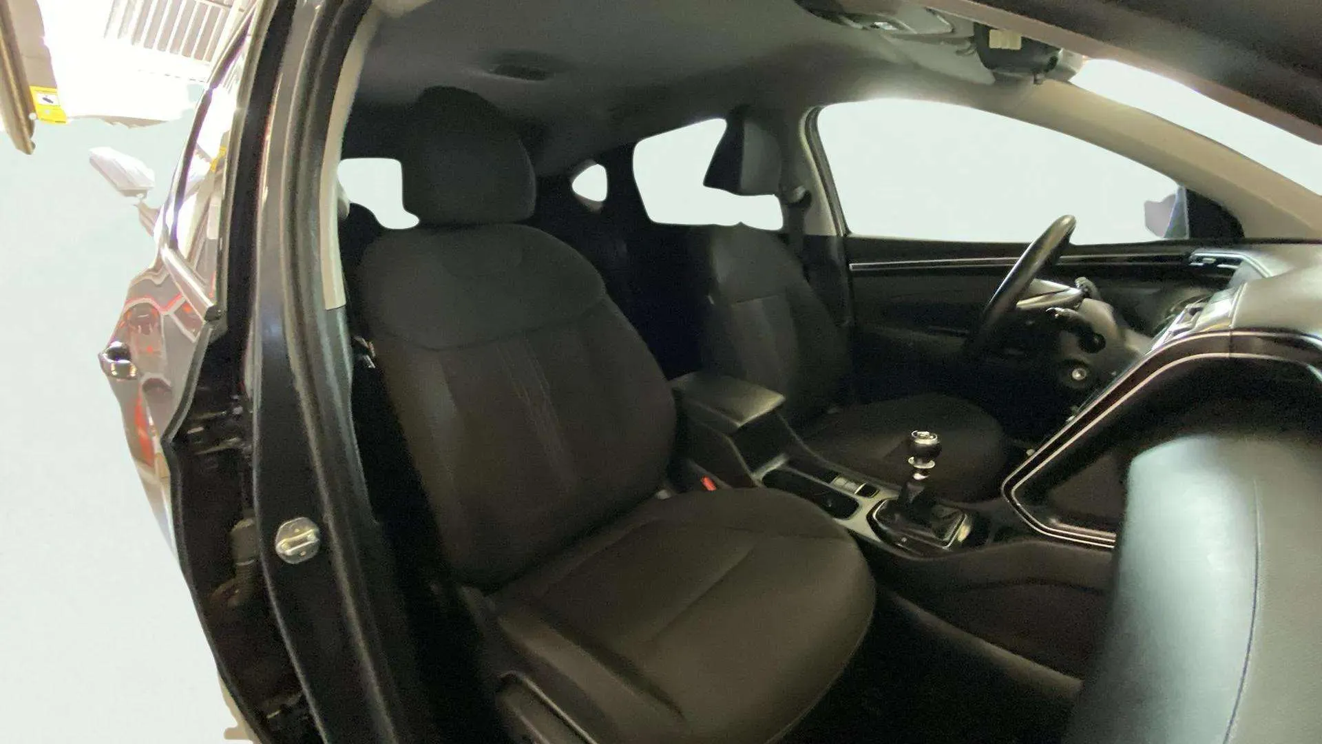 Hyundai Tucson 1.6 T-GDi Klass Safe - foto 9