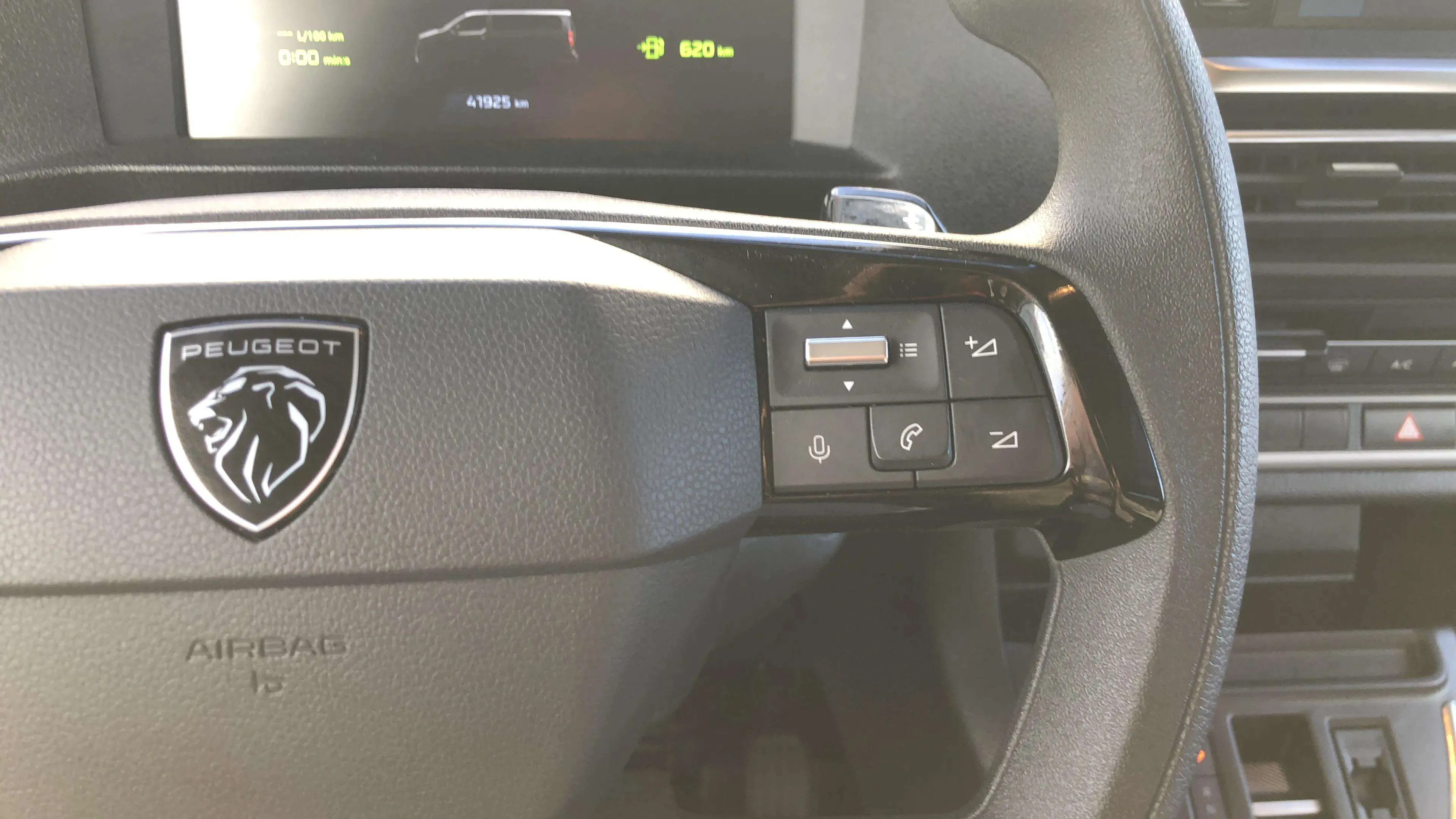 Peugeot Traveller Business VIP Long BlueHDi 180 EAT8 - foto 17