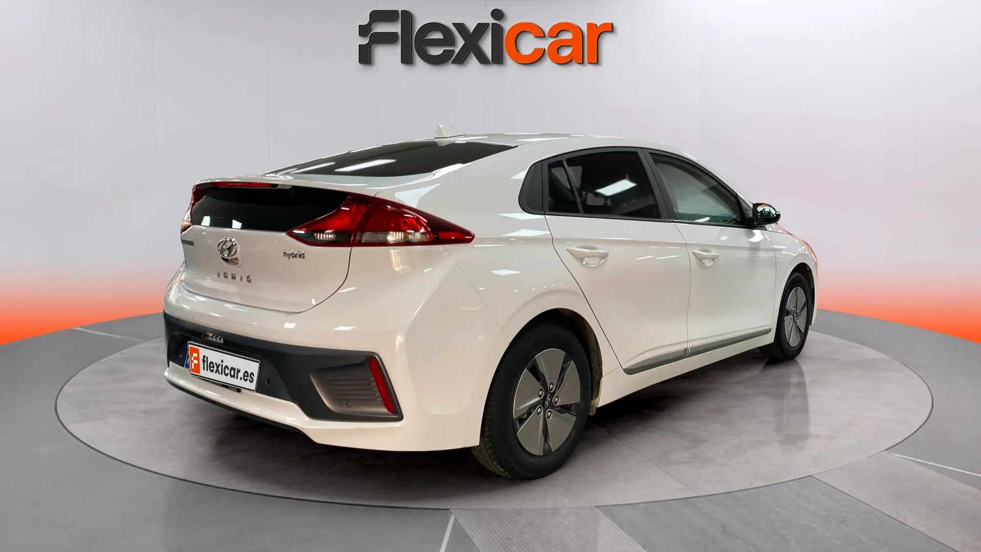 Hyundai Ioniq 1.6 GDI HEV Klass DCT - foto 7