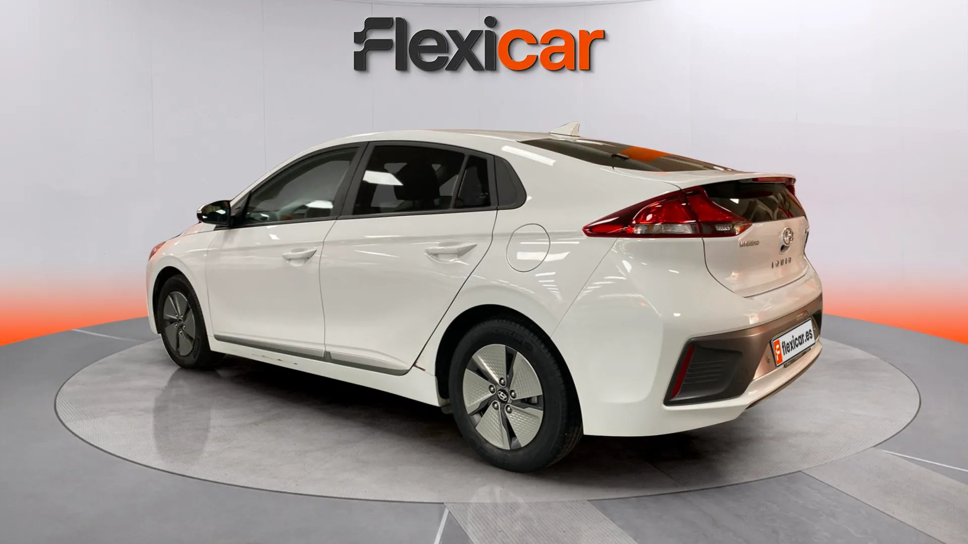 Hyundai Ioniq 1.6 GDI HEV Klass DCT - foto 5