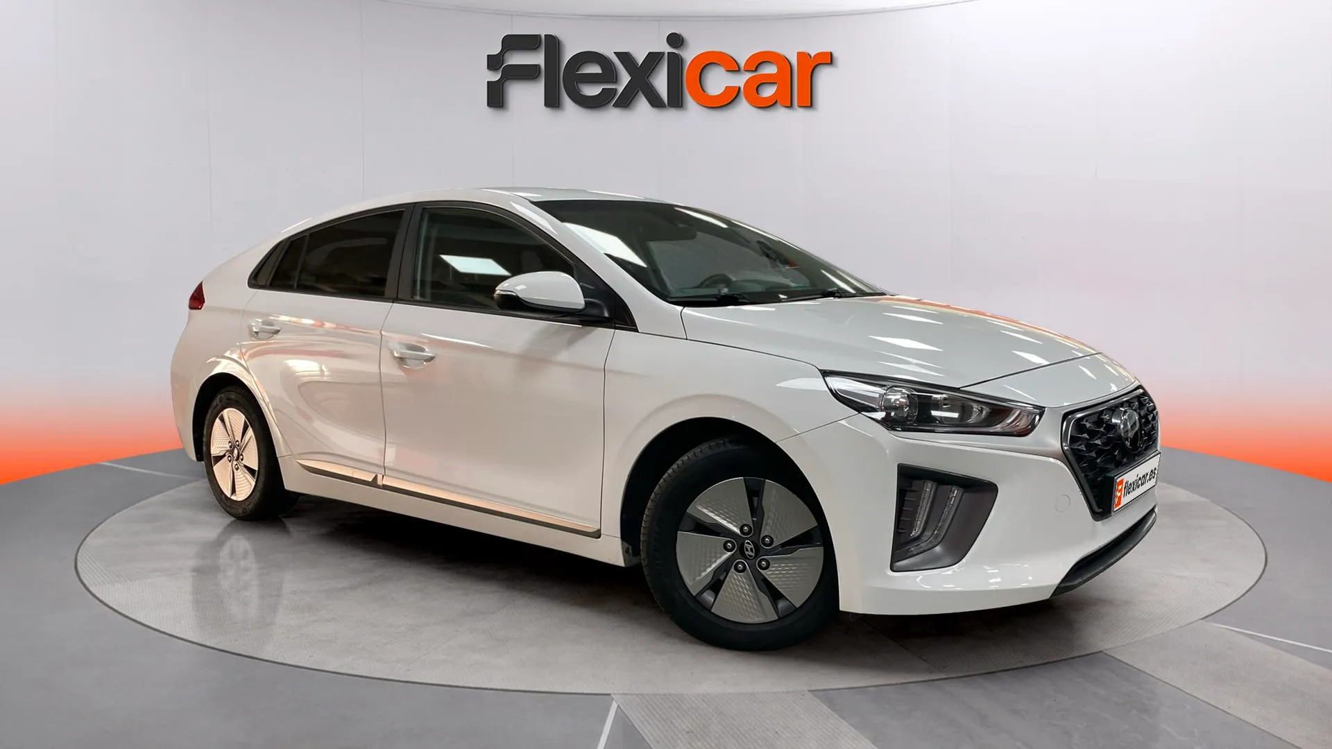 Hyundai Ioniq 1.6 GDI HEV Klass DCT - foto 1
