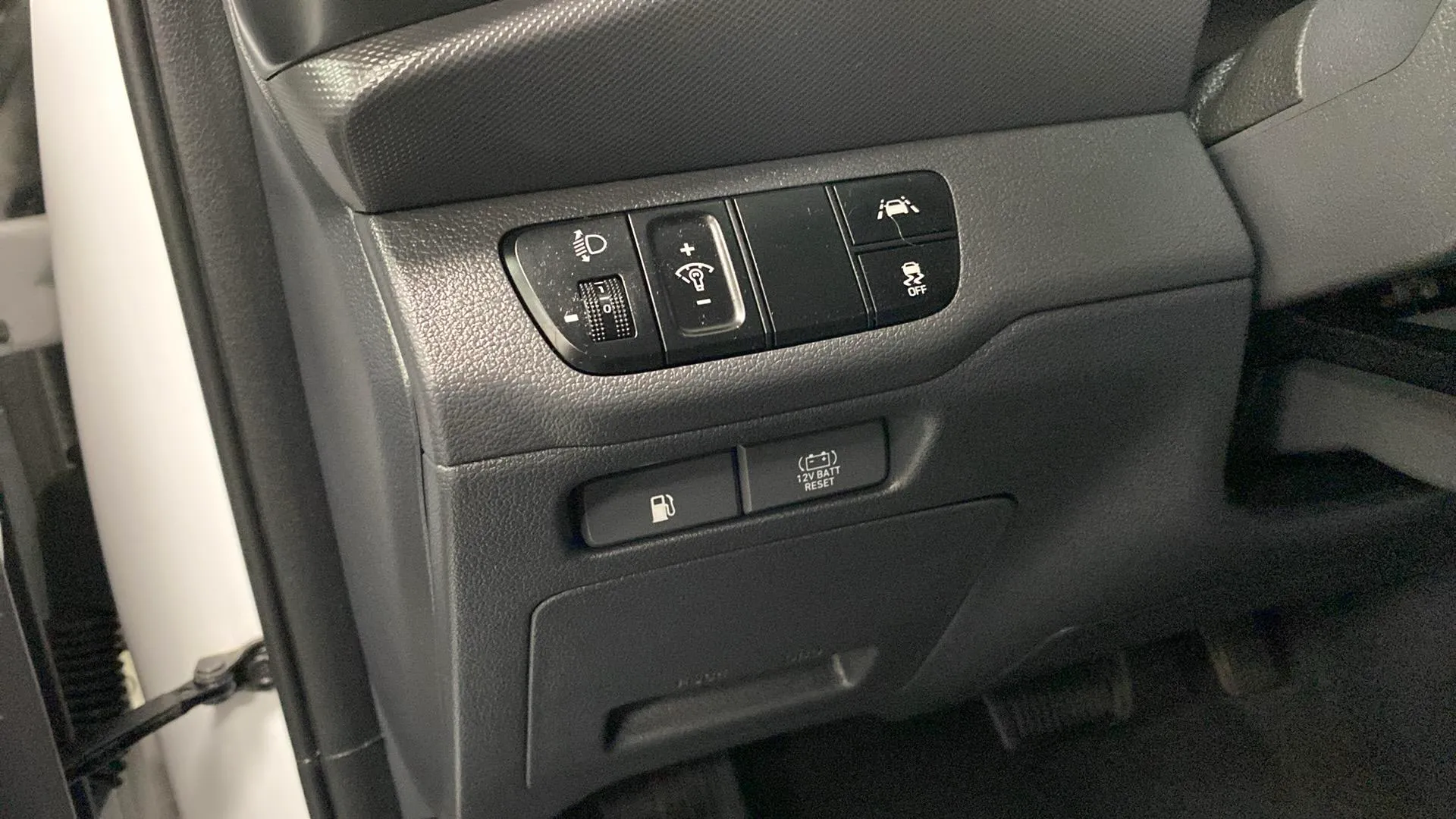 Hyundai Ioniq 1.6 GDI HEV Klass DCT - foto 22