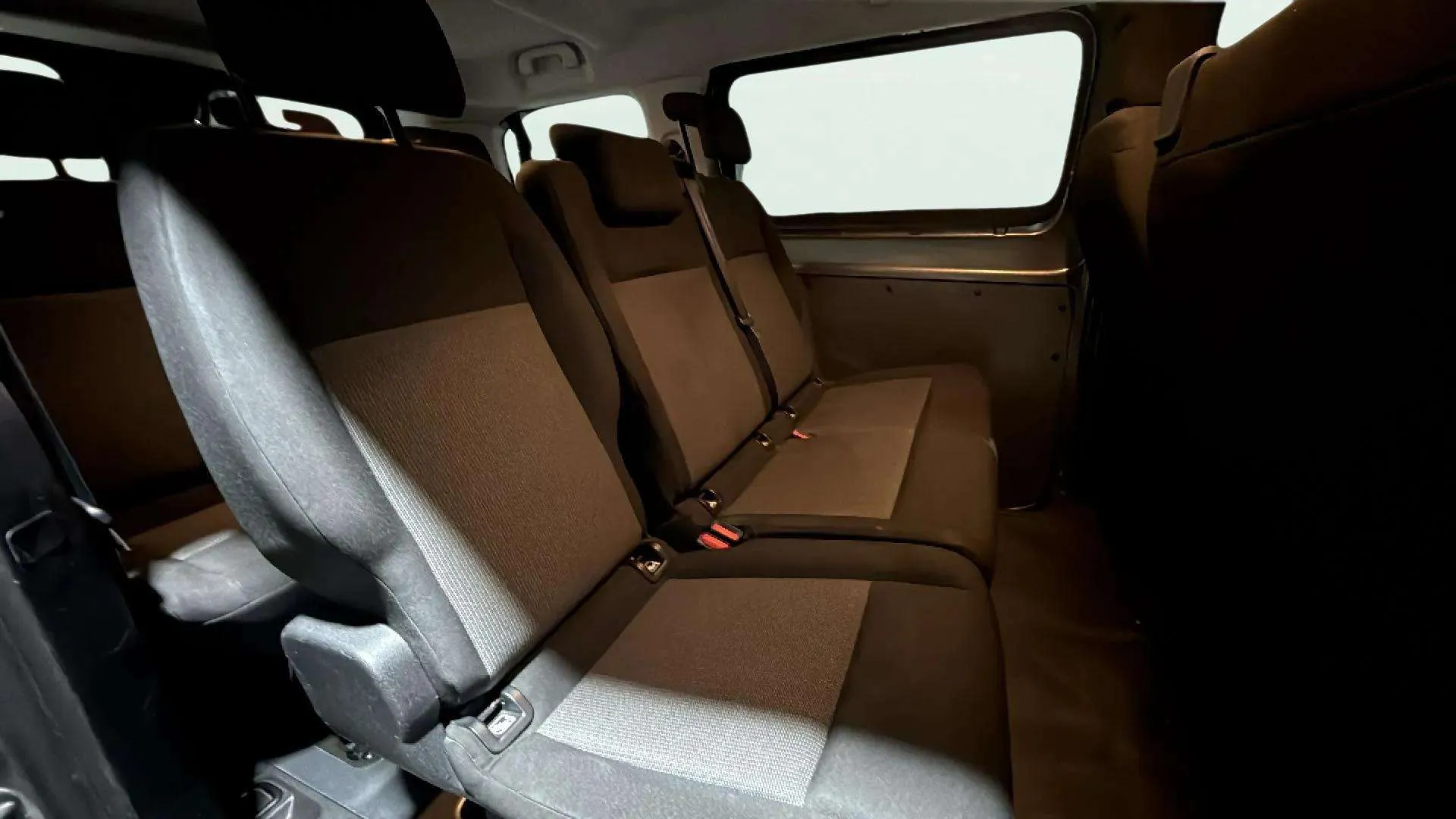 Toyota Proace Comfort 1.5D -4D Kombi L1 - foto 14