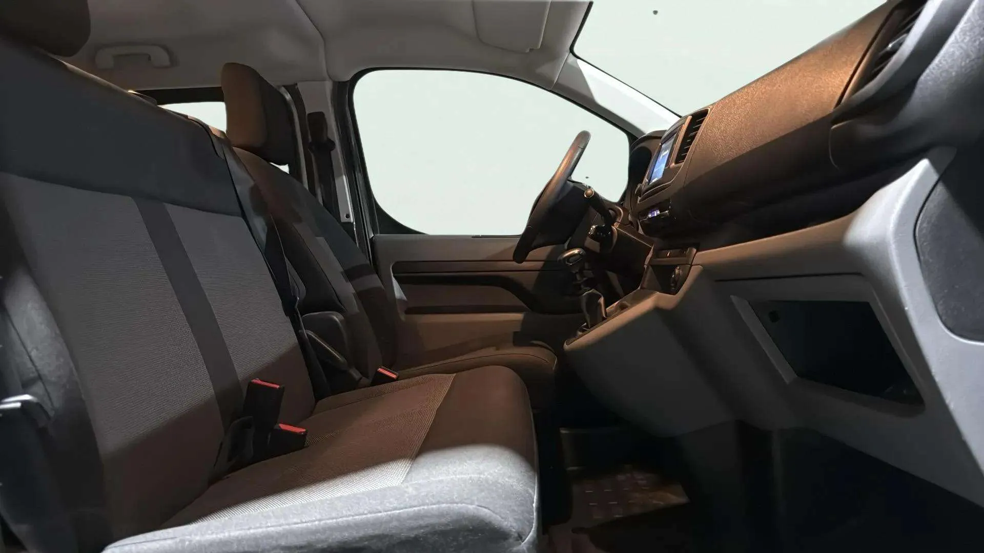 Toyota Proace Comfort 1.5D -4D Kombi L1 - foto 25