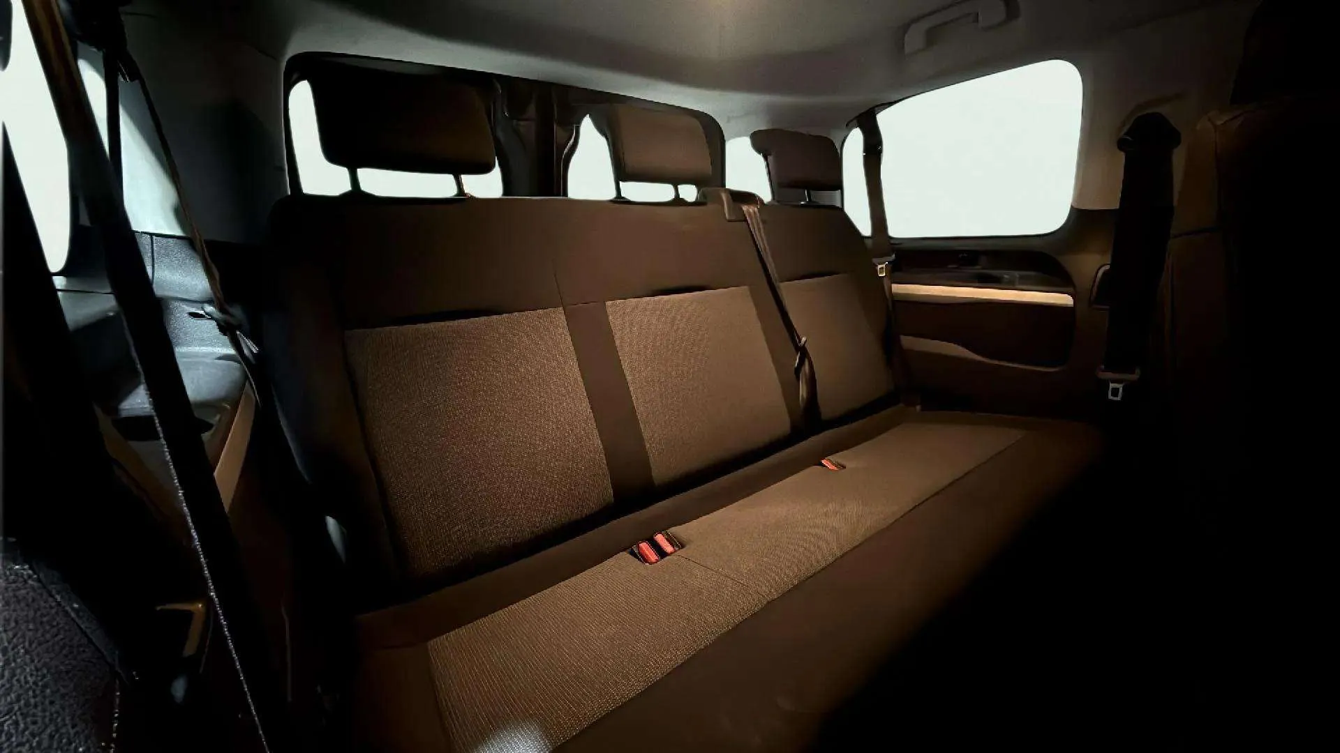 Toyota Proace Comfort 1.5D -4D Kombi L1 - foto 23