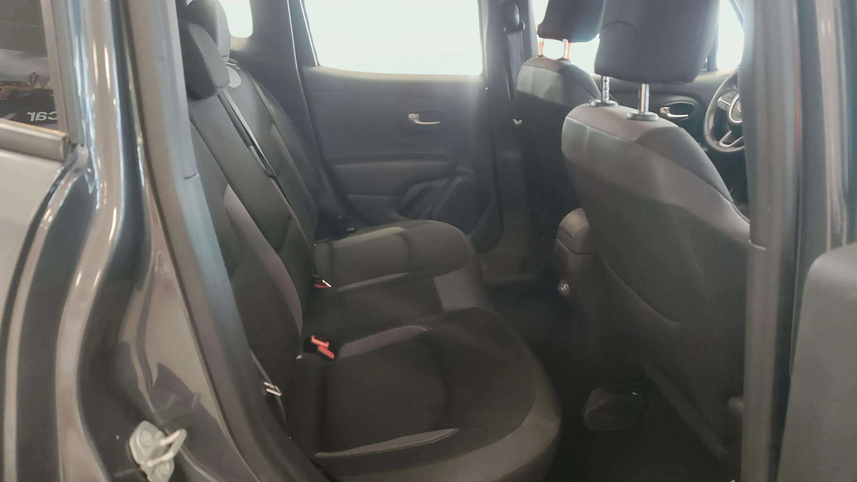 Jeep Renegade Limited 1.0G 4x2 - foto 10