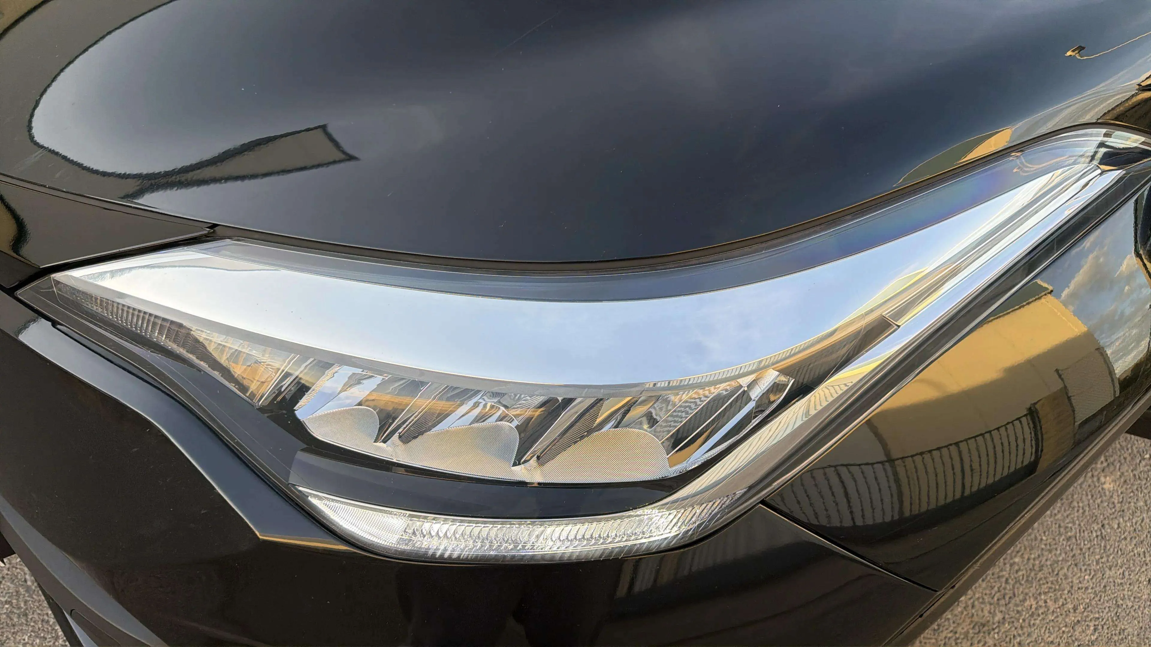 Toyota C-HR 1.8 125H Advance - foto 29