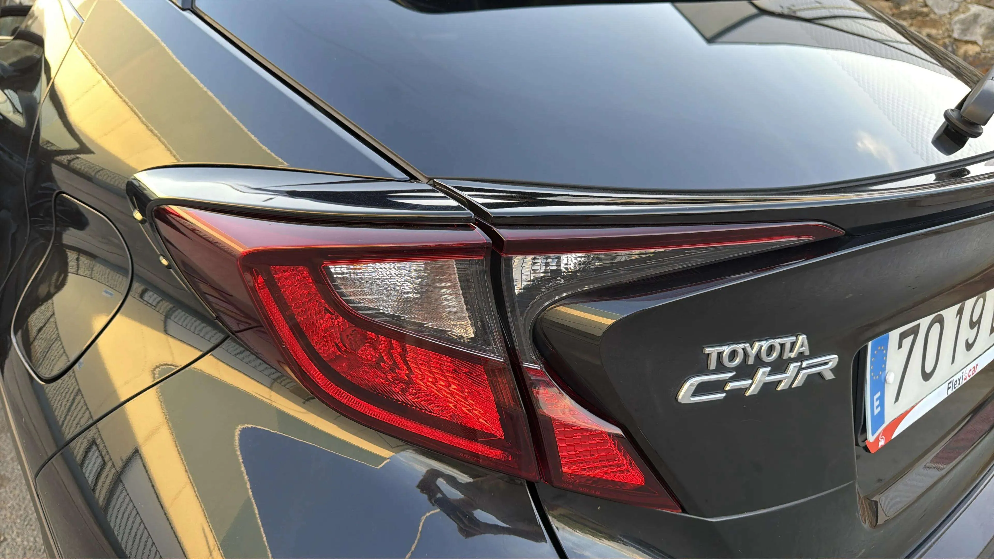 Toyota C-HR 1.8 125H Advance - foto 30