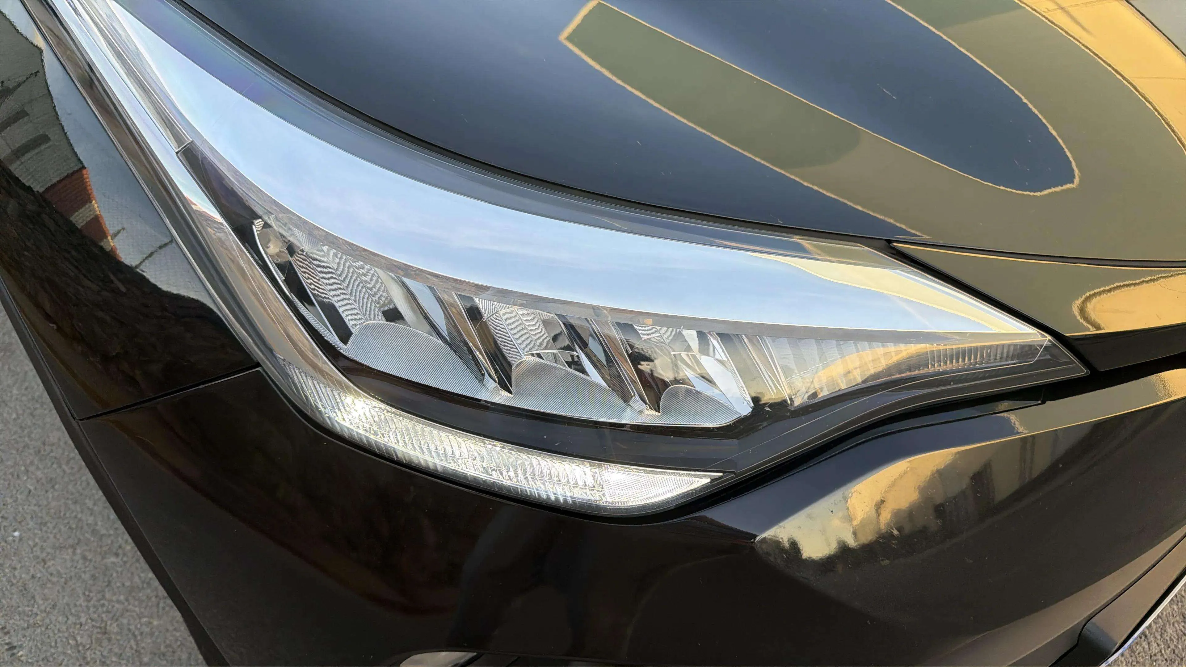 Toyota C-HR 1.8 125H Advance - foto 31