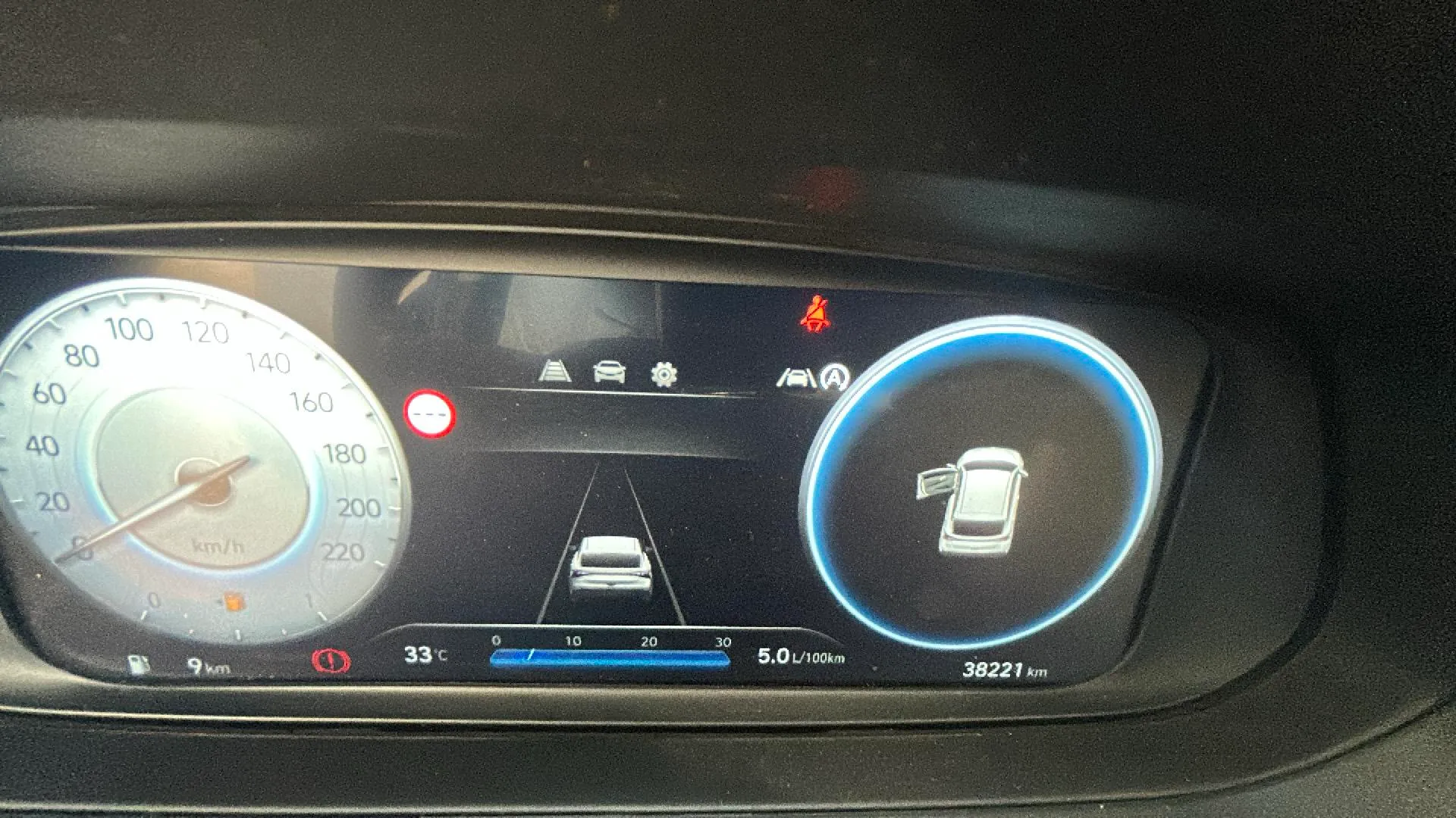 Hyundai i20 1.2 MPI Essence - foto 8
