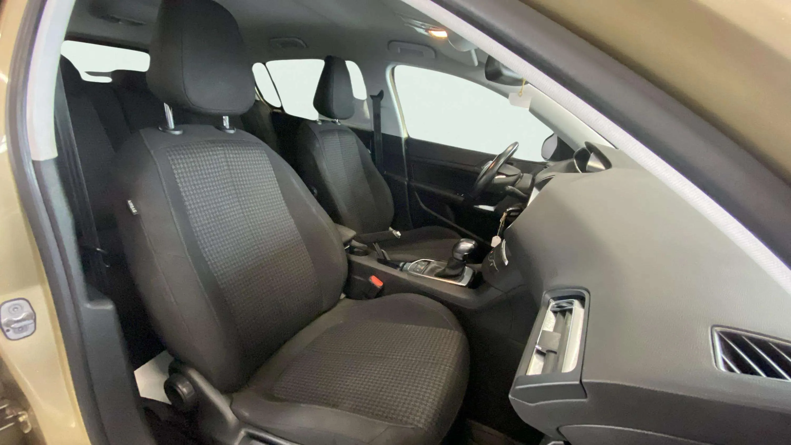 Peugeot 308 Access 1.2 PureTech 110 - foto 13