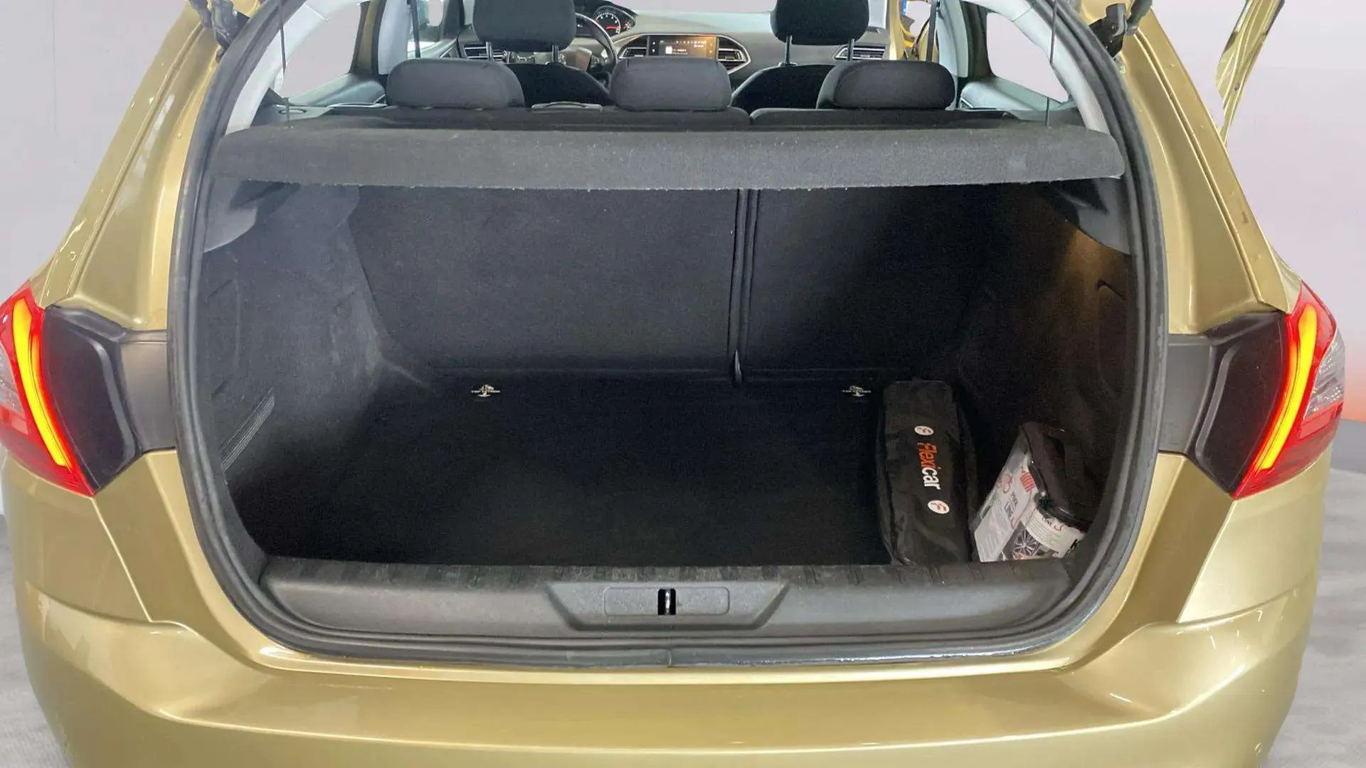 Peugeot 308 Access 1.2 PureTech 110 - foto 16