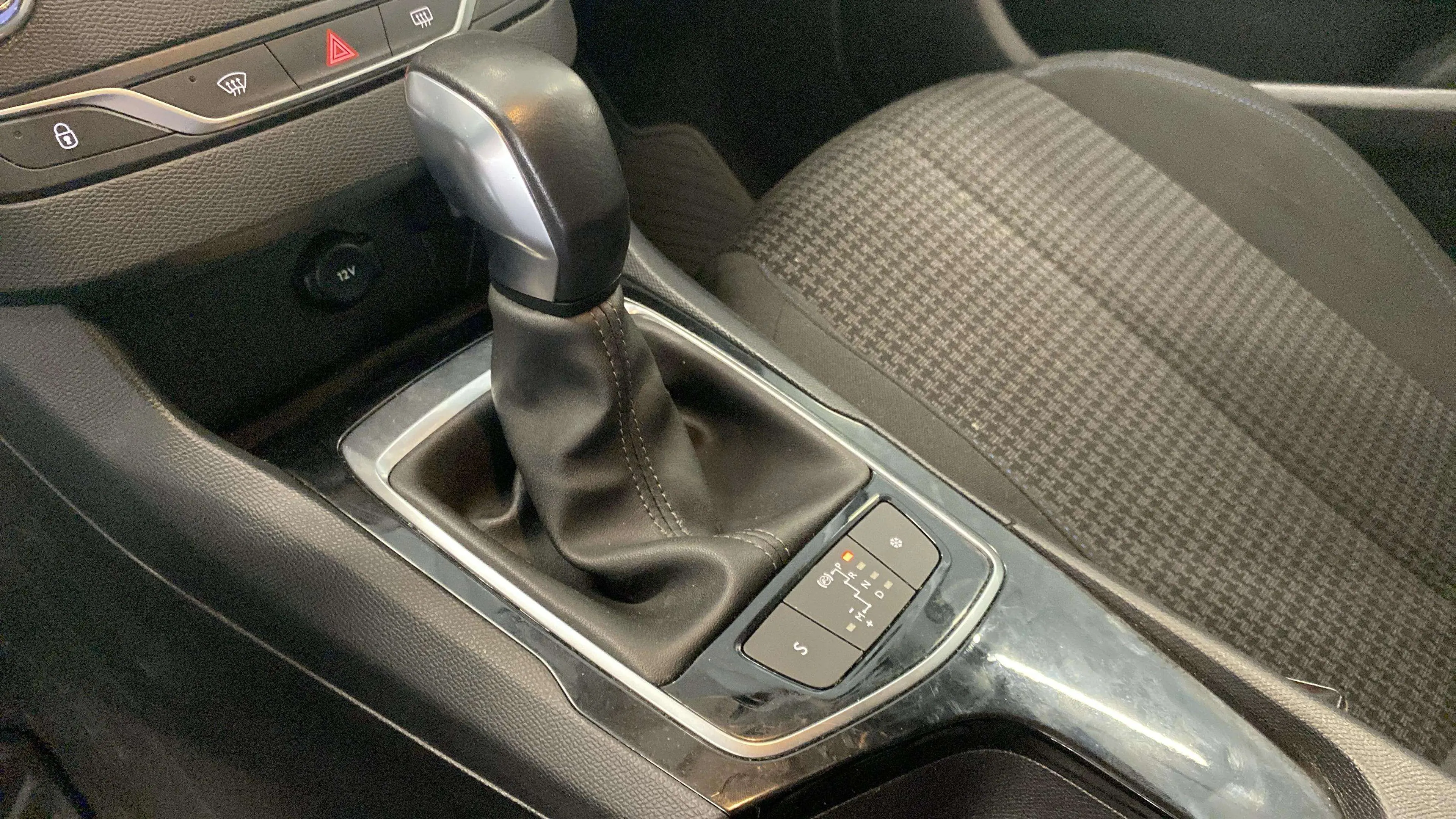 Peugeot 308 Access 1.2 PureTech 110 - foto 21