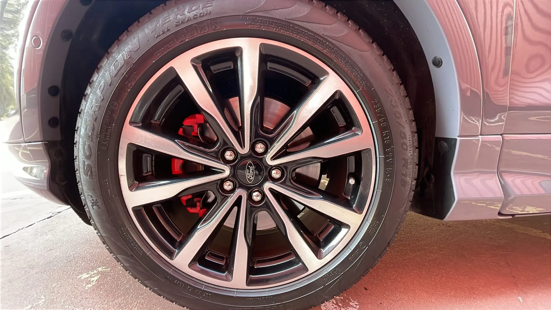 Ford Kuga ST-Line Limit Ed 1.5 EcoBoost 4x2 - foto 19