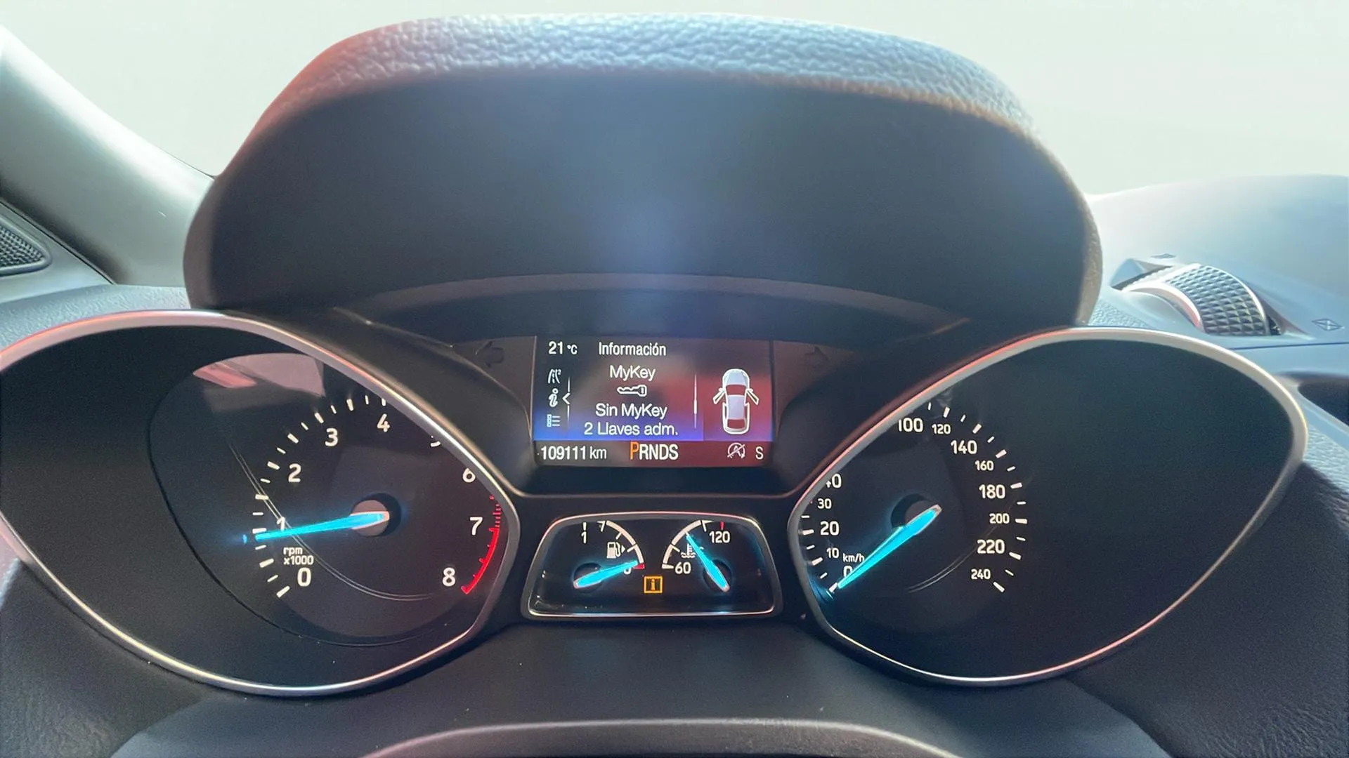 Ford Kuga ST-Line Limit Ed 1.5 EcoBoost 4x2 - foto 12