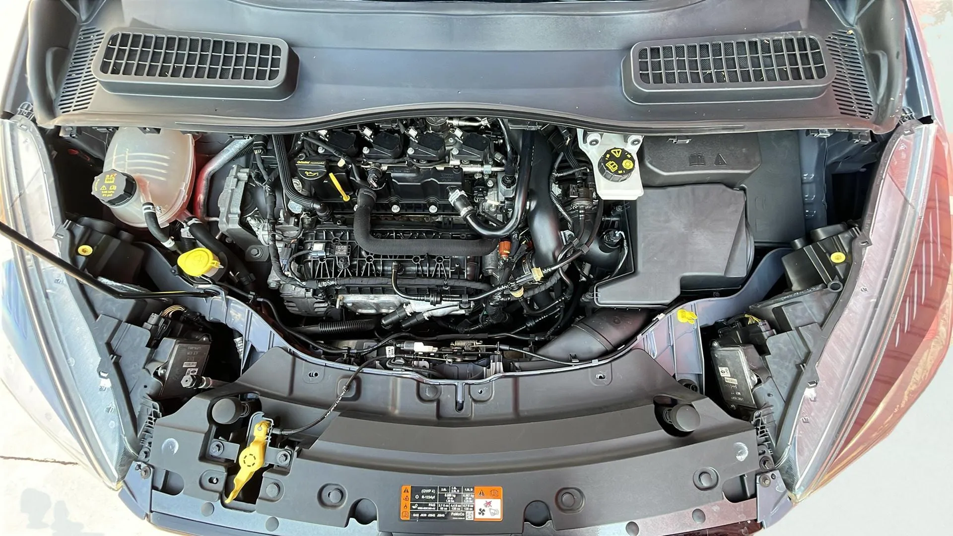 Ford Kuga ST-Line Limit Ed 1.5 EcoBoost 4x2 - foto 16