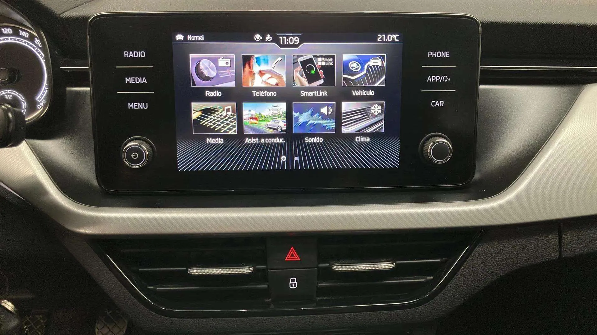 Škoda Scala 1.0 TSI Ambition - foto 17