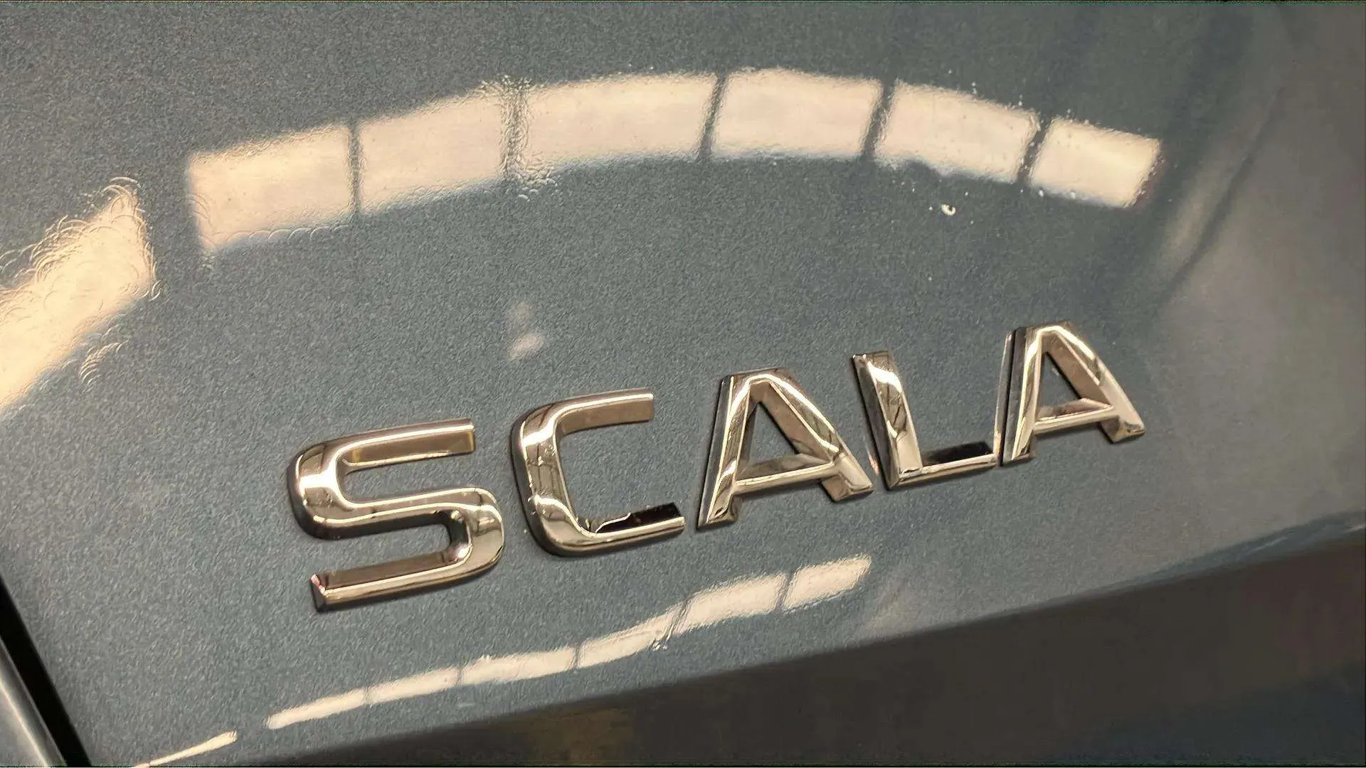 Škoda Scala 1.0 TSI Ambition - foto 14