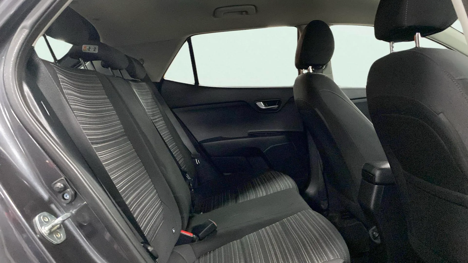 Kia Stonic 1.0 T-GDi Business - foto 12