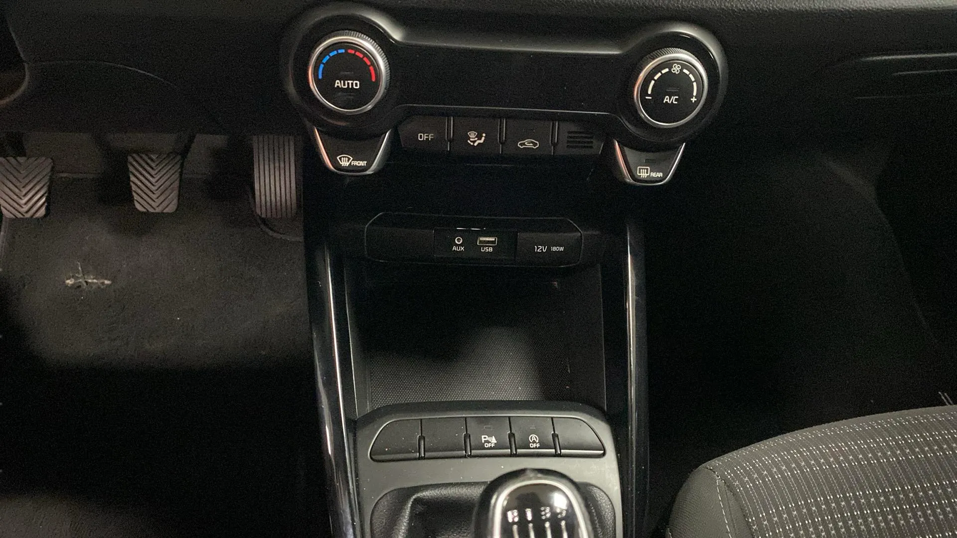 Kia Stonic 1.0 T-GDi Business - foto 18