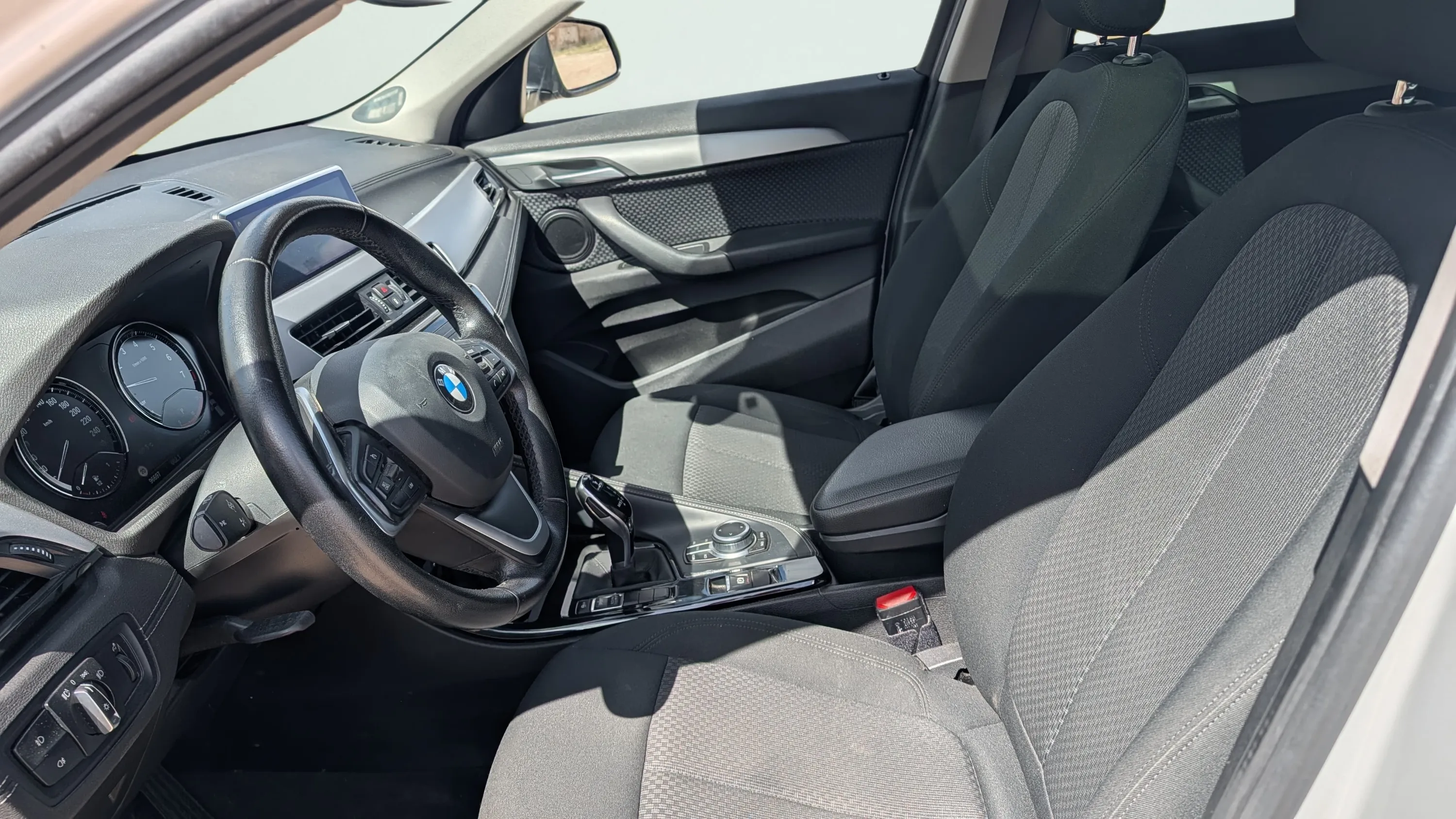 BMW X2 sDrive18i - foto 9