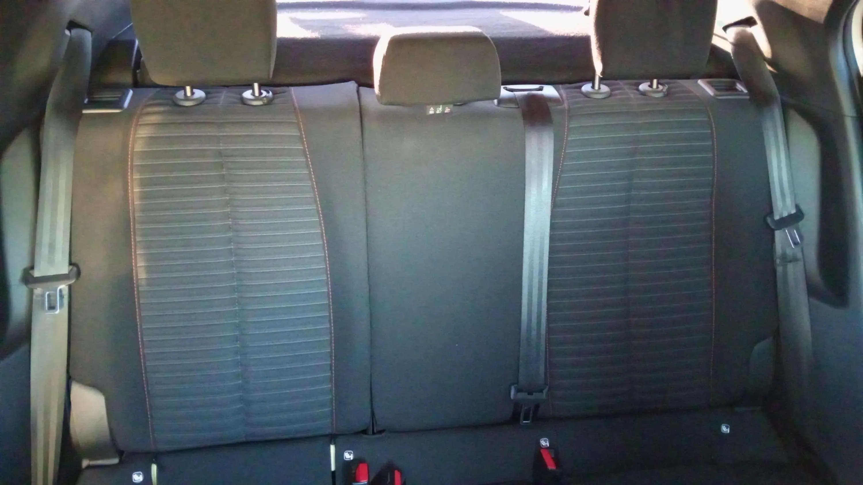Peugeot 2008 Active PureTech 100 BVM6 - foto 21