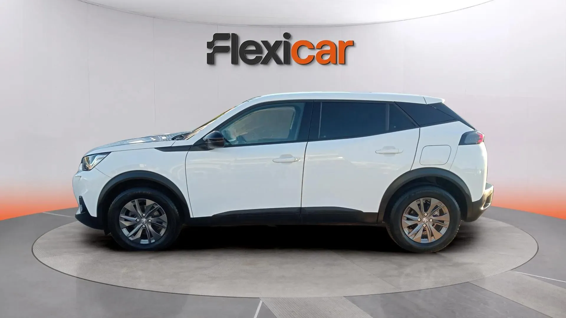 Peugeot 2008 Active PureTech 100 BVM6 - foto 6