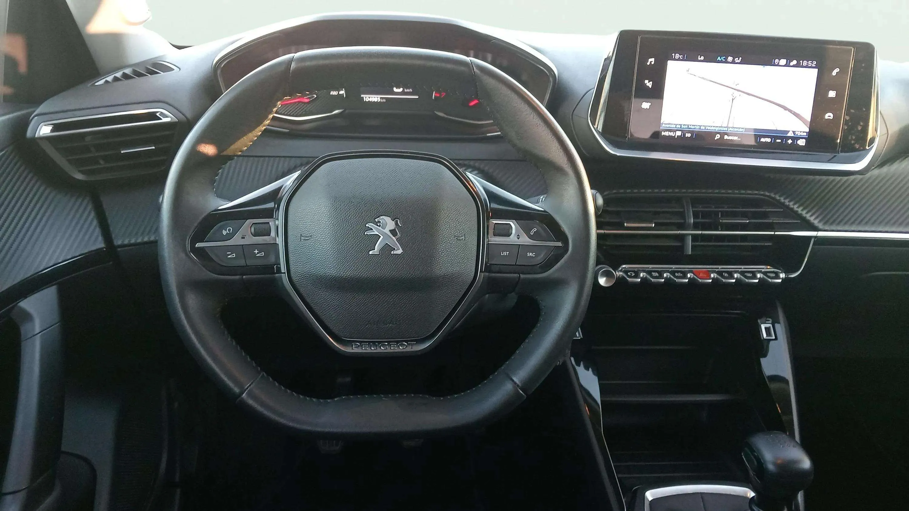 Peugeot 2008 Active PureTech 100 BVM6 - foto 17