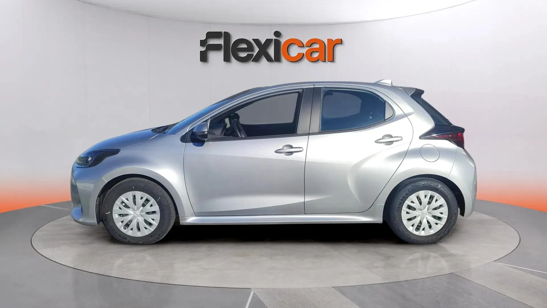 Toyota Yaris 1.5 120H Business Plus - foto 4