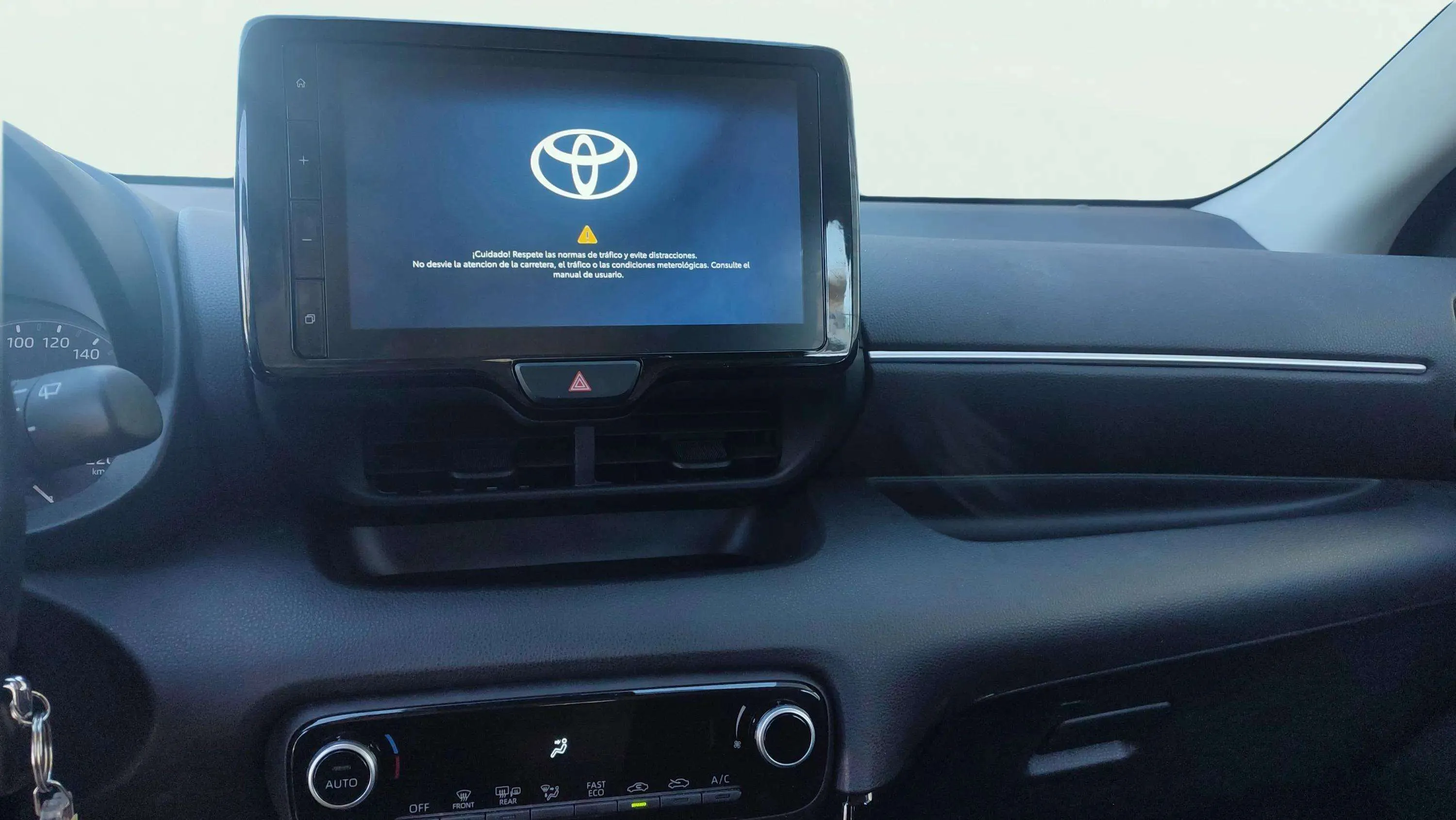 Toyota Yaris 1.5 120H Business Plus - foto 10
