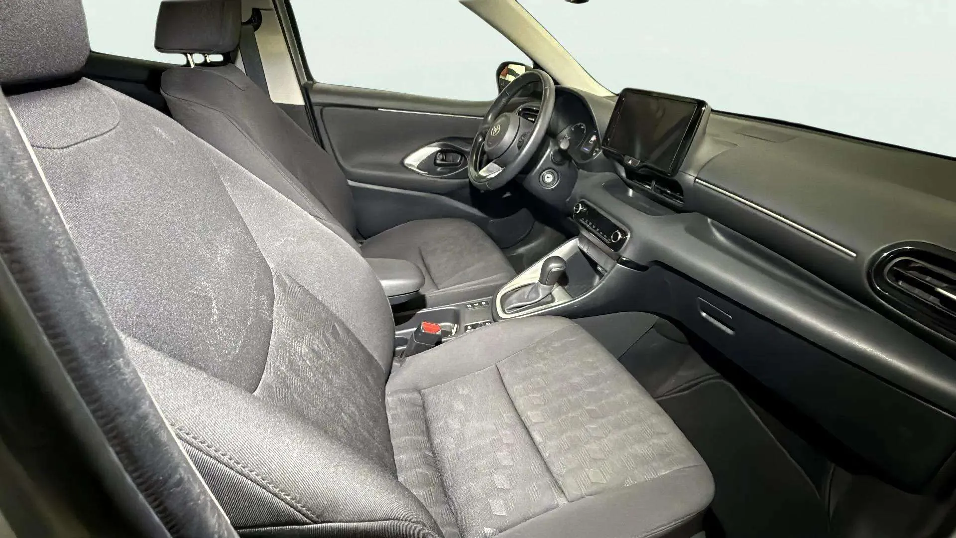 Toyota Yaris 1.5 120H Business Plus - foto 15