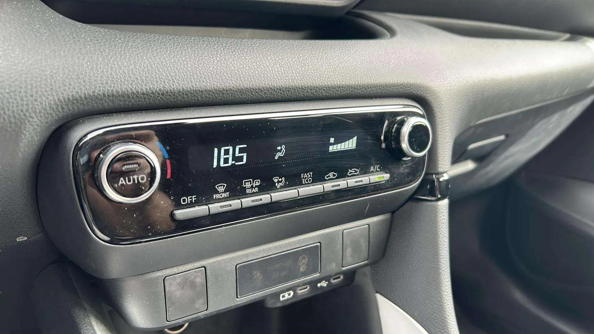 Toyota Yaris 1.5 120H Active Plus - foto 25