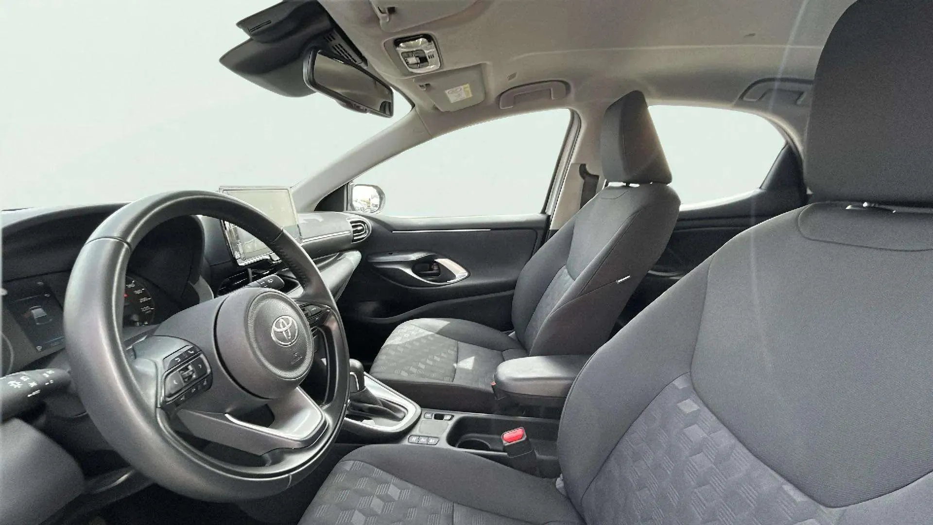 Toyota Yaris 1.5 120H Active Plus - foto 21