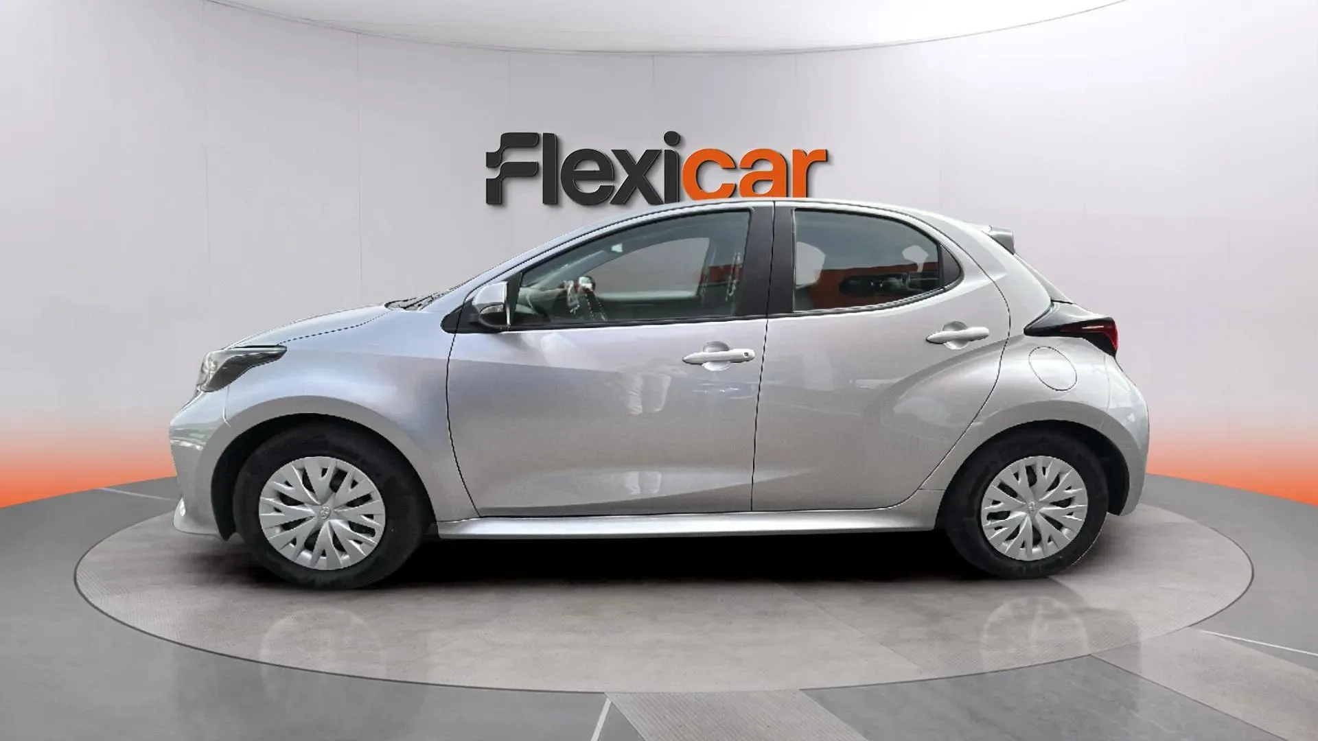 Toyota Yaris 1.5 120H Active Plus - foto 3