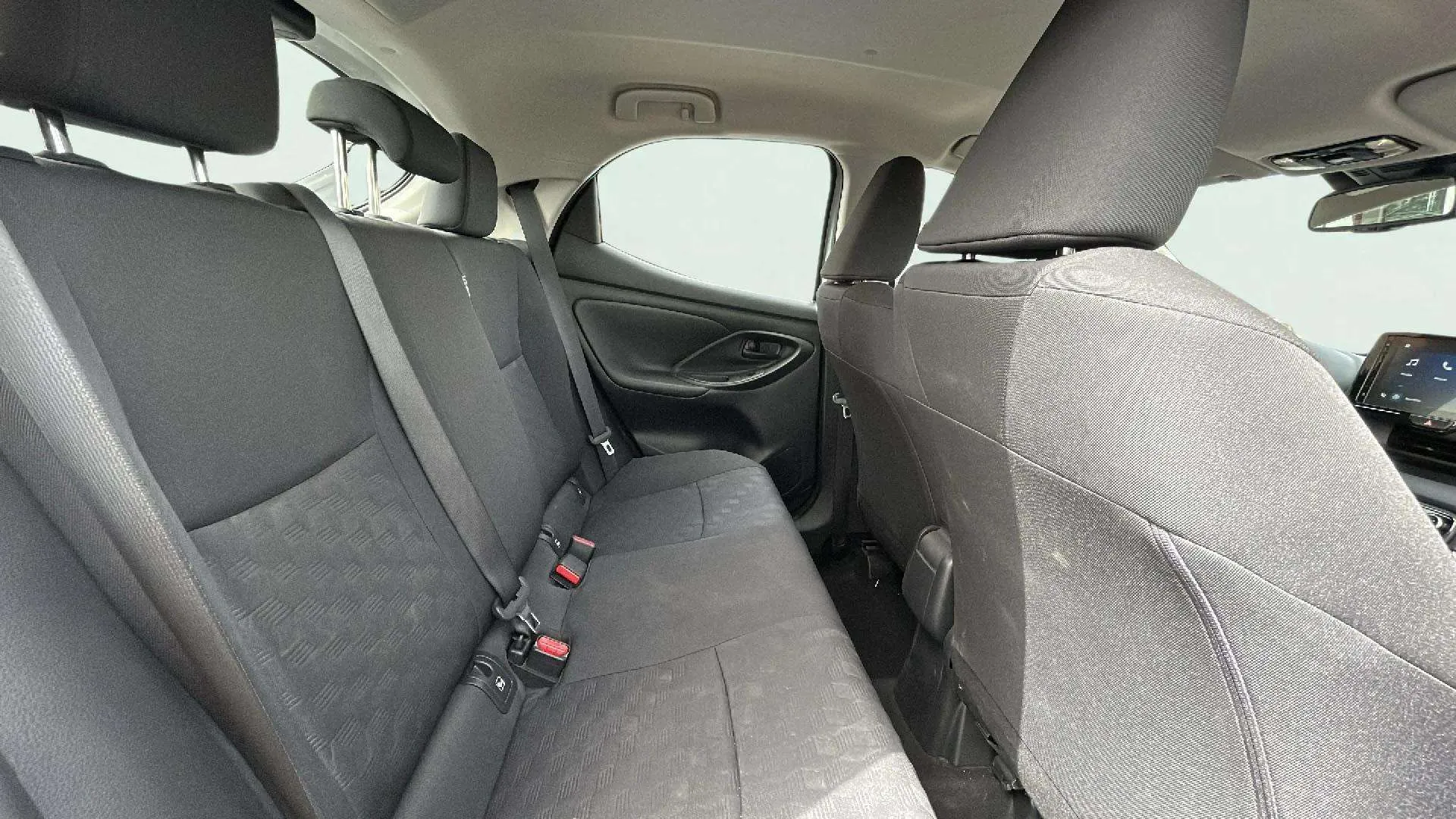 Toyota Yaris 1.5 120H Active Plus - foto 10