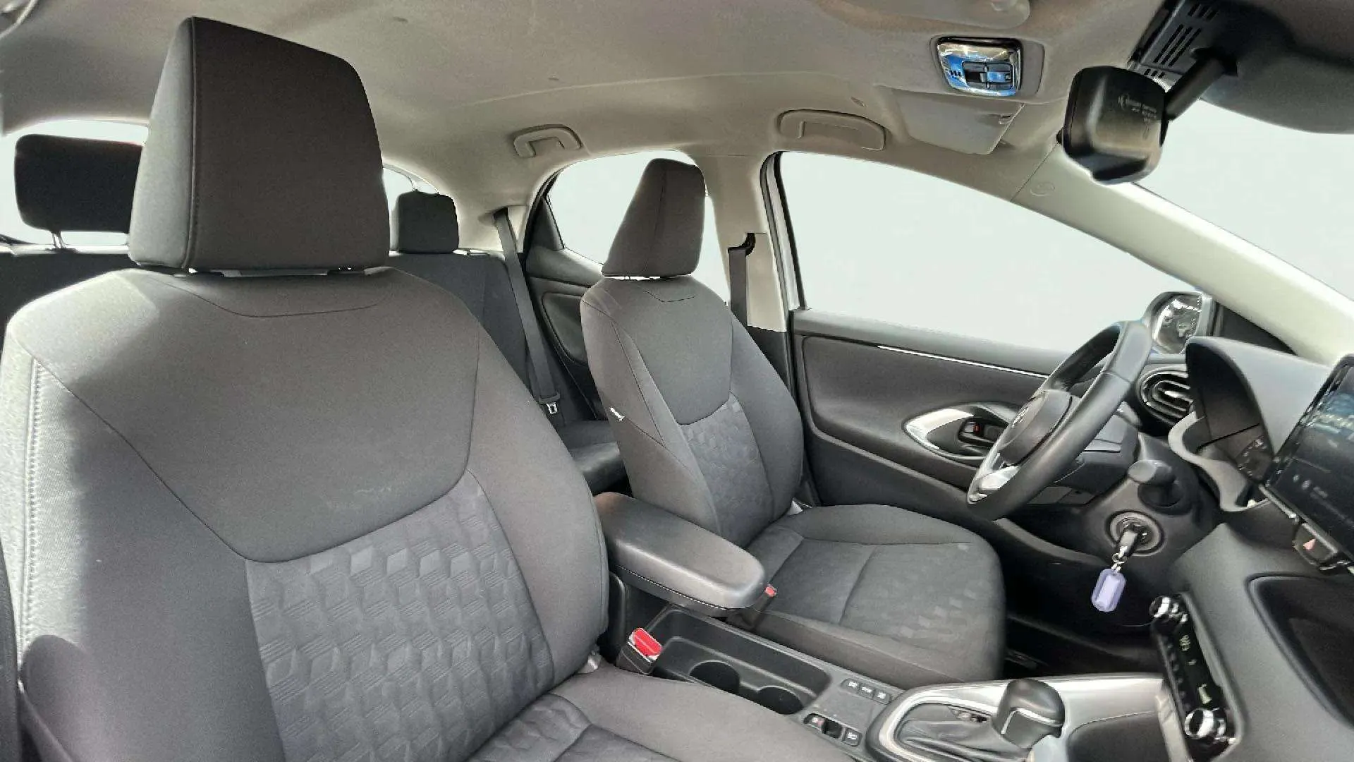 Toyota Yaris 1.5 120H Active Plus - foto 17