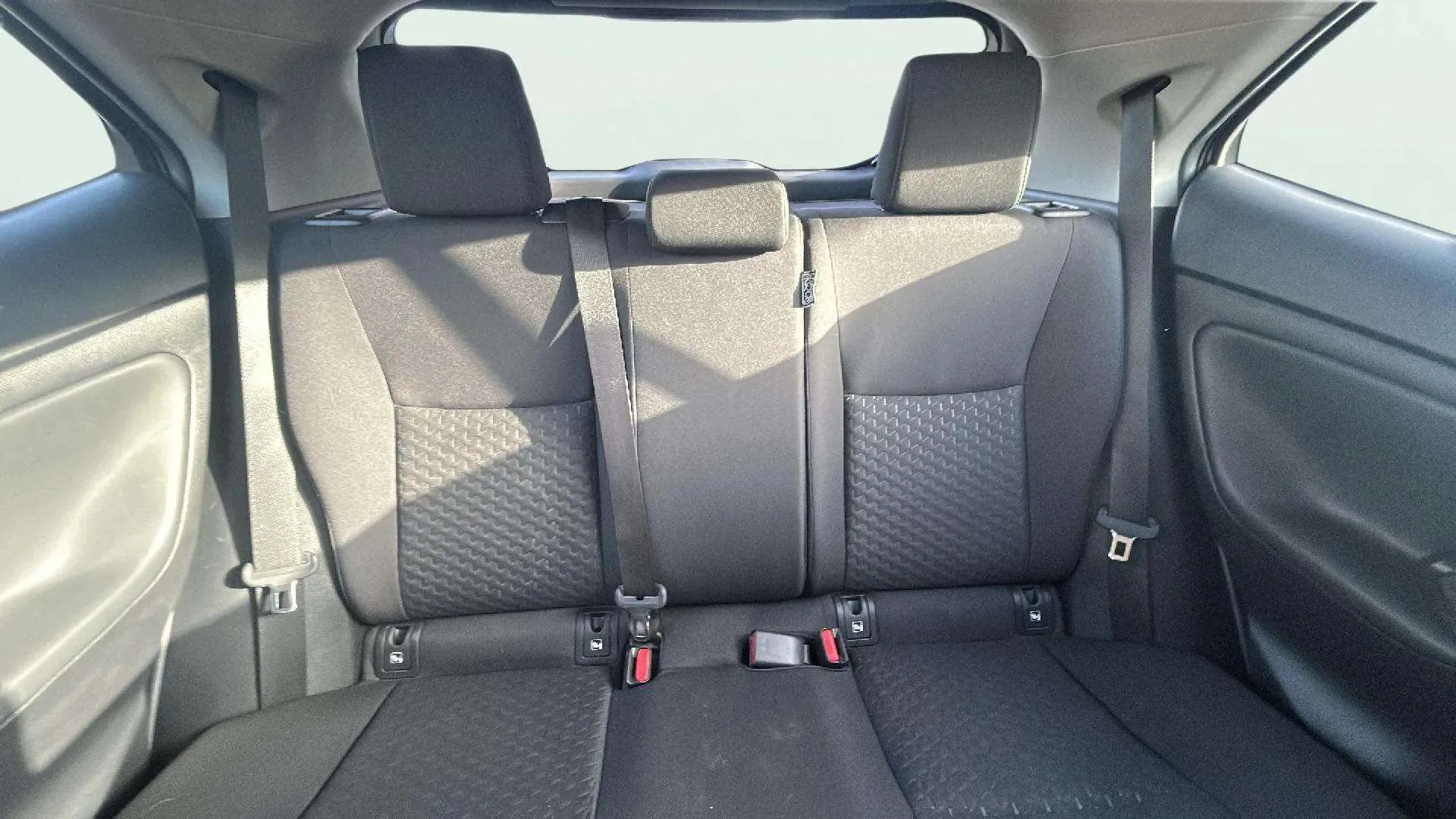 Toyota Yaris Cross 1.5 120H Active Plus - foto 11