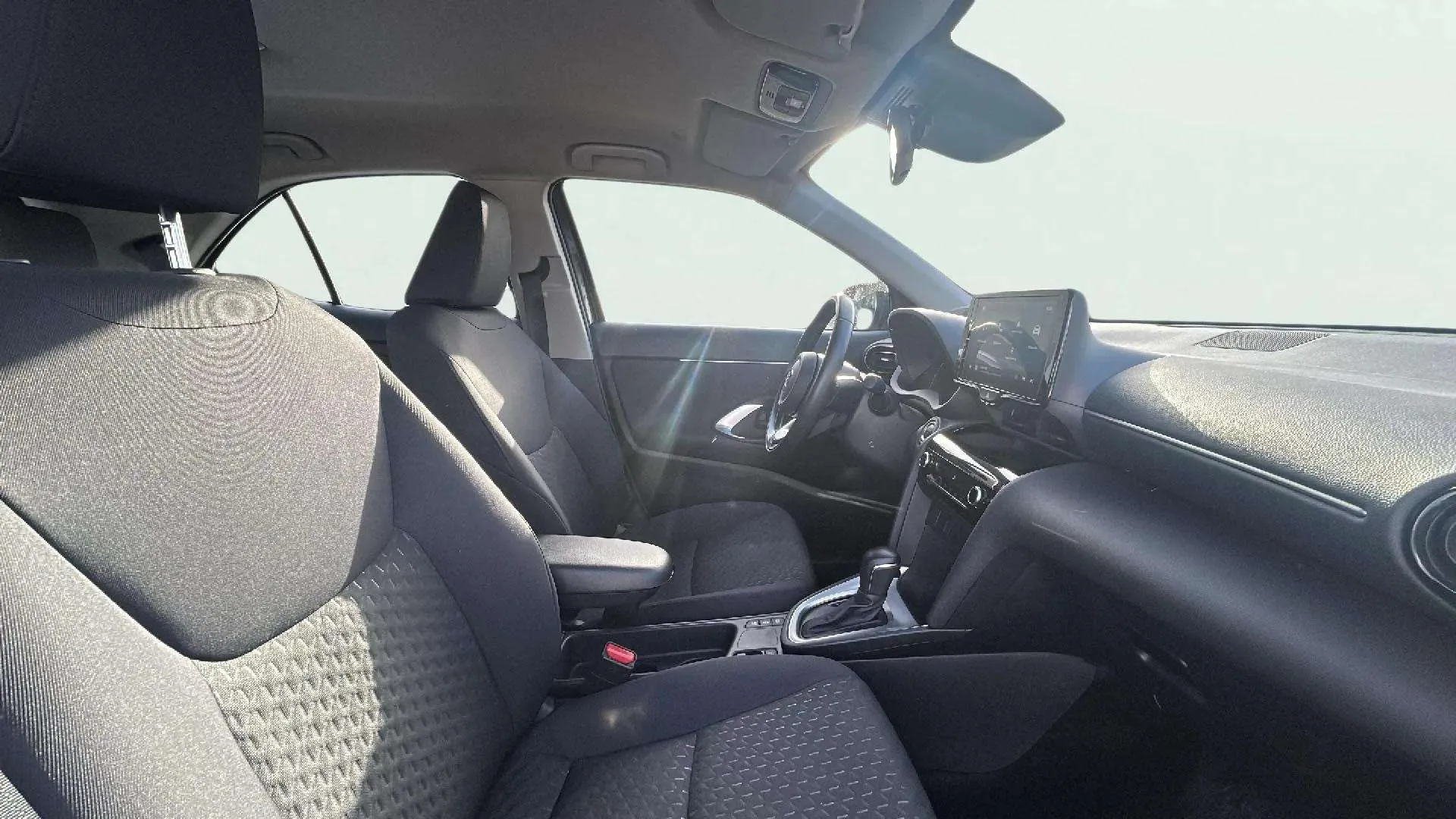 Toyota Yaris Cross 1.5 120H Active Plus - foto 9